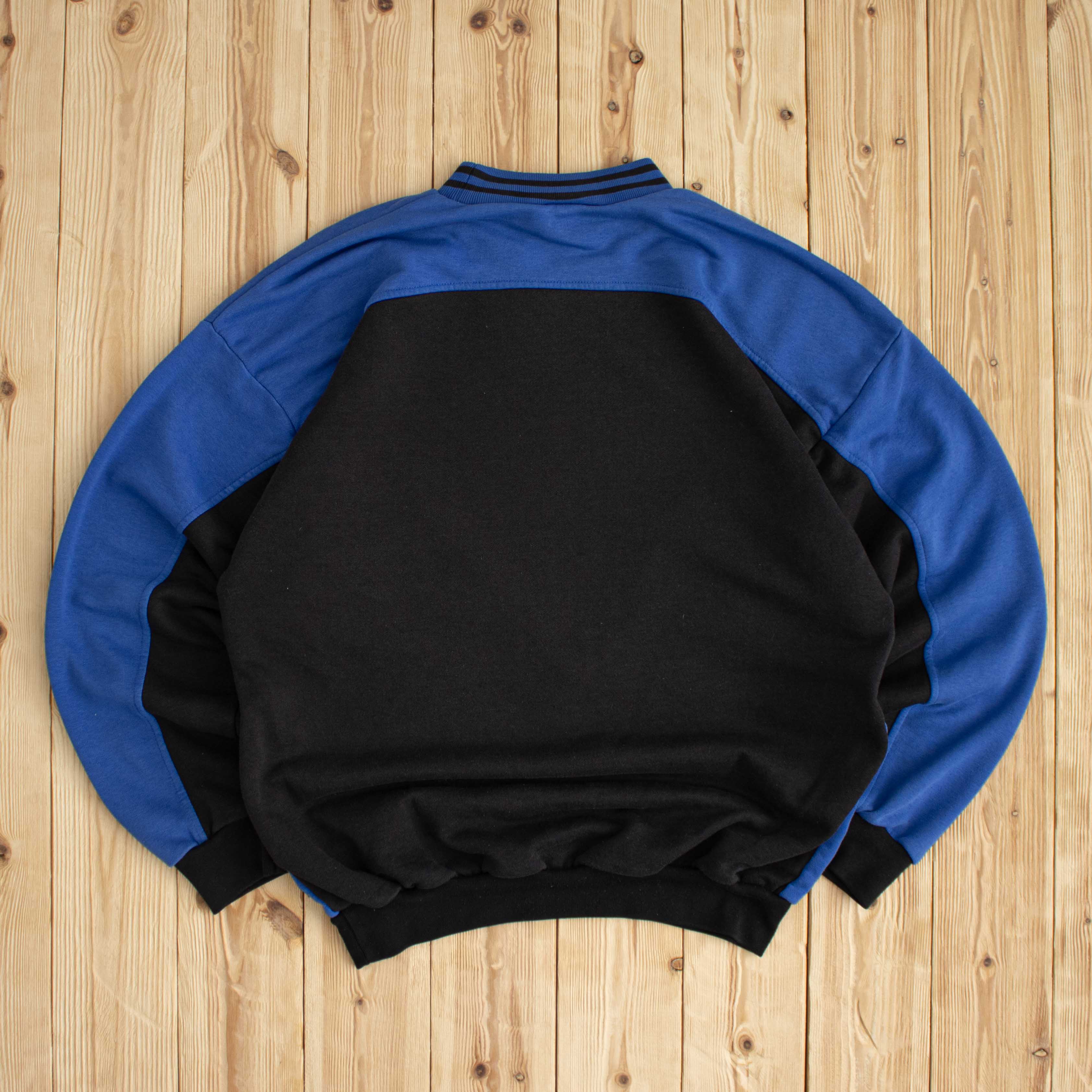 (L/XL) Vintage Adidas Embroidered Sweatshirt