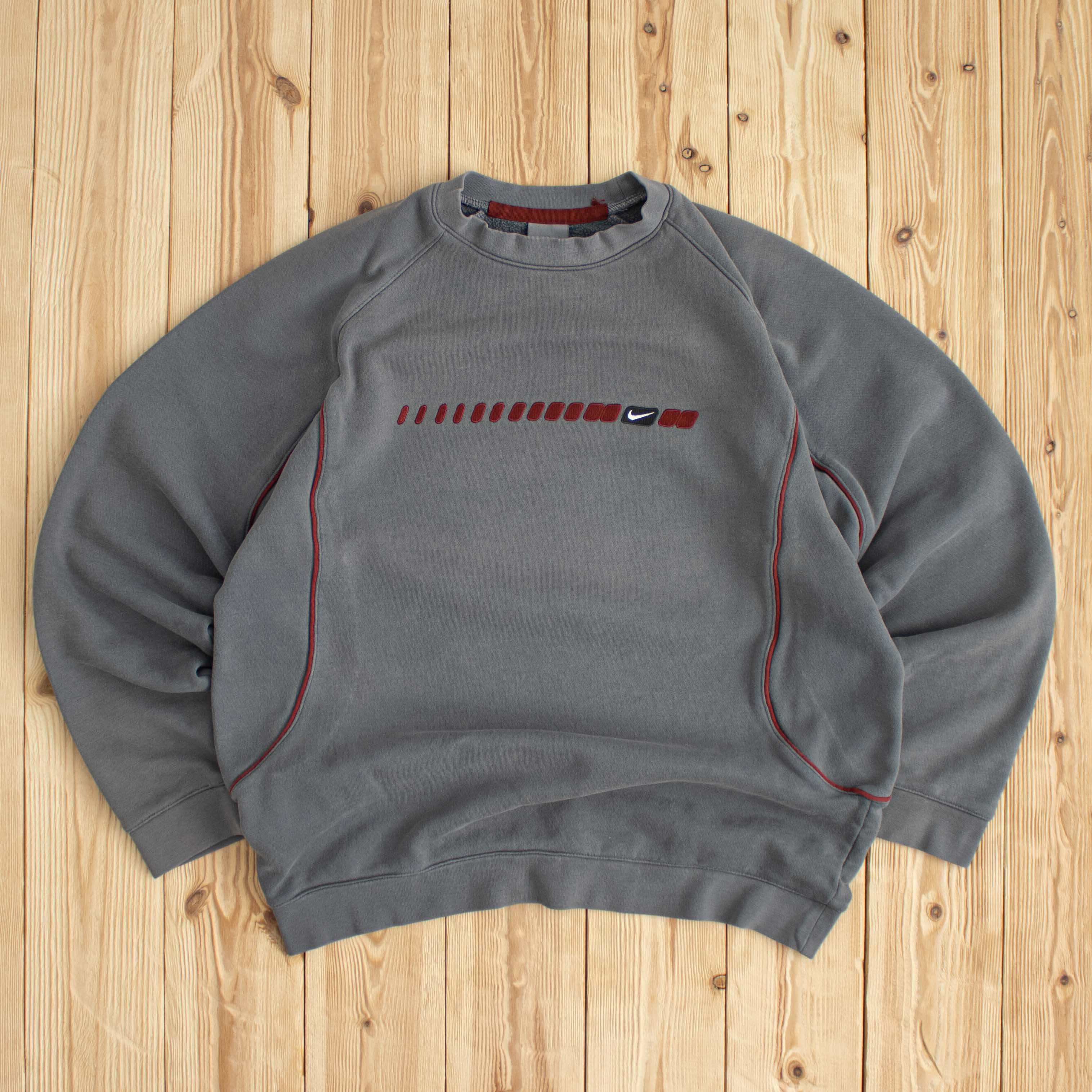 (S) Vintage Nike Swoosh Embroidered Sweatshirt