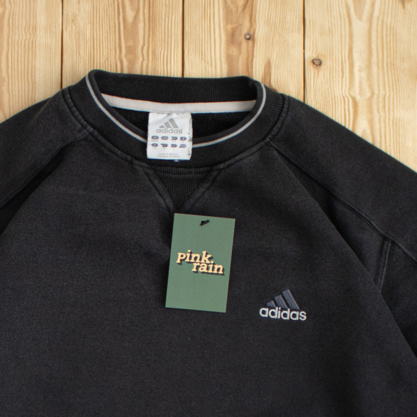 (S) Vintage Adidas Essential Embroidered Sweatshirt