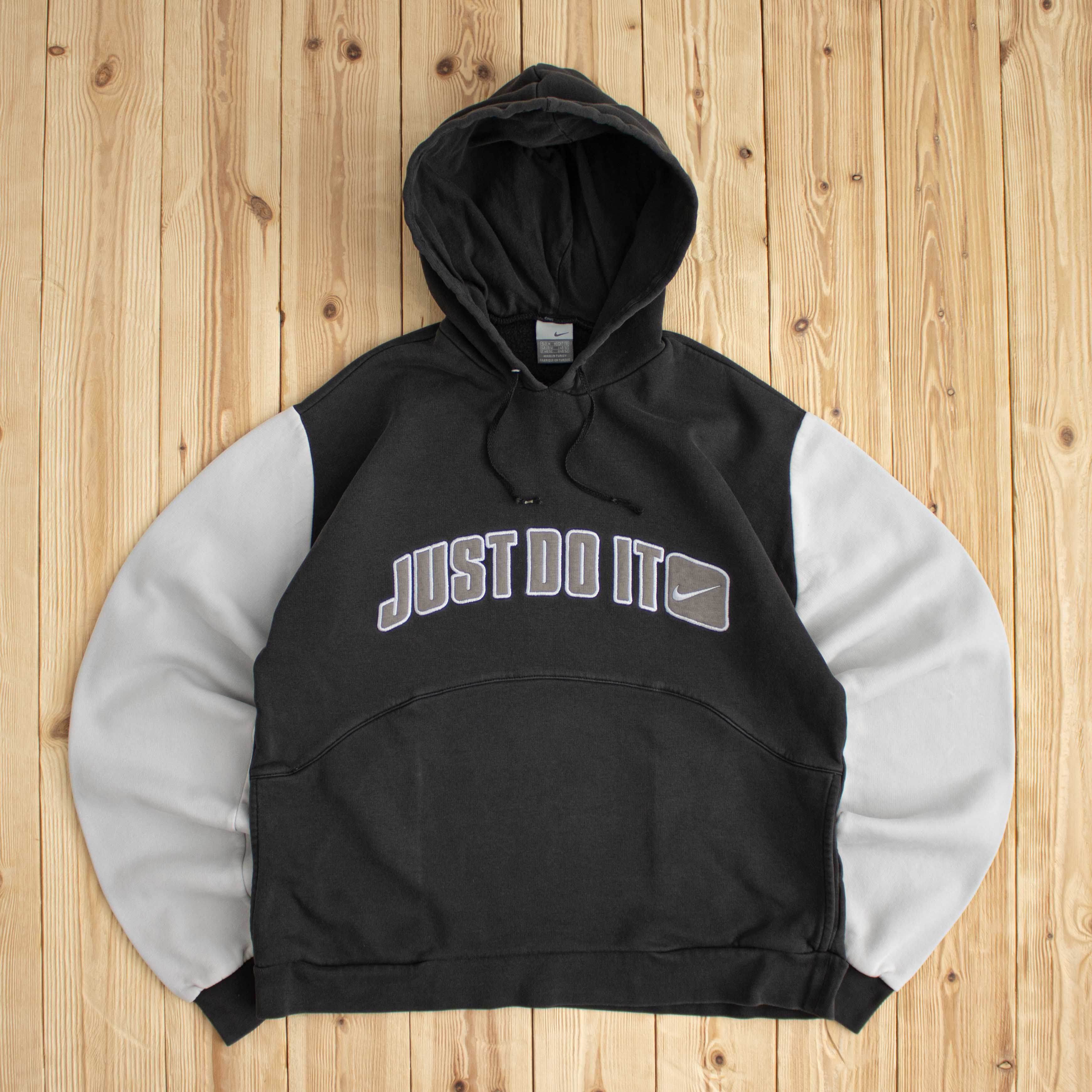 (M) Vintage Nike 'Just Do It' Embroidered Hoodie