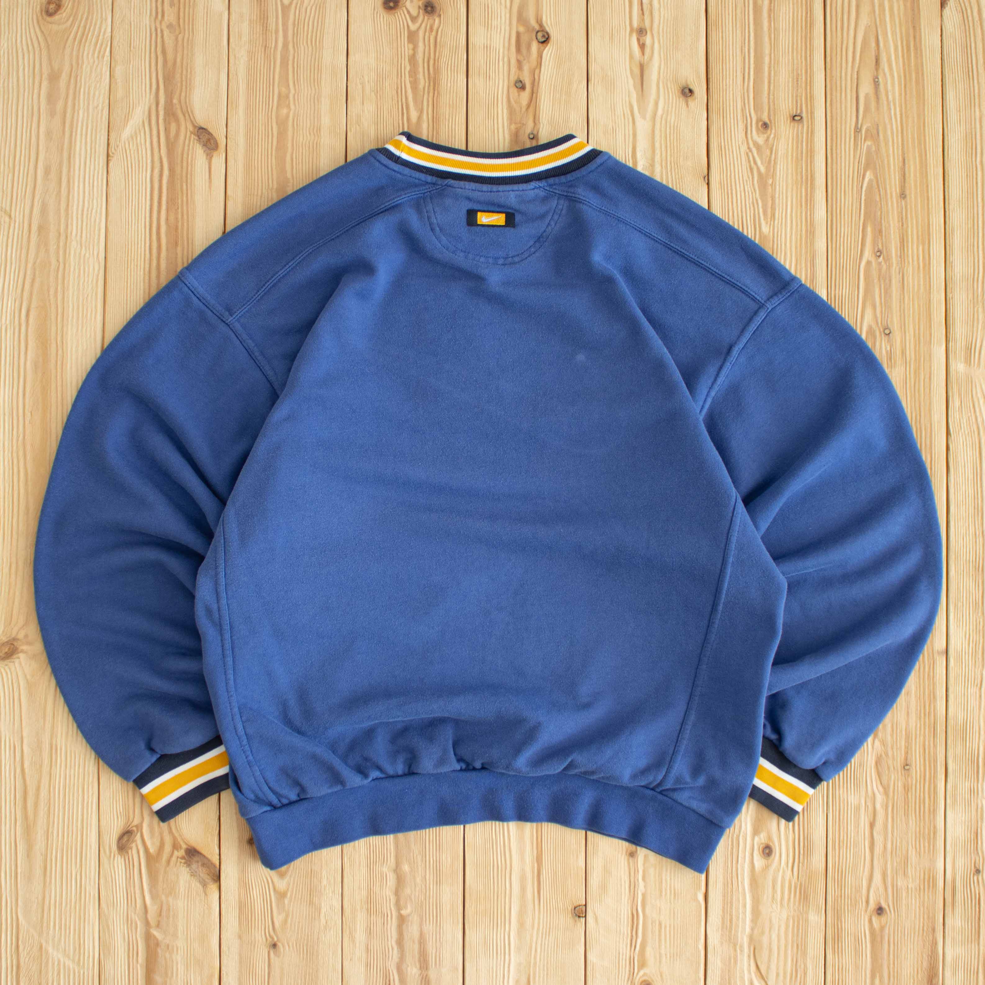 (M) Vintage Nike Swoosh Embroidered Sweatshirt