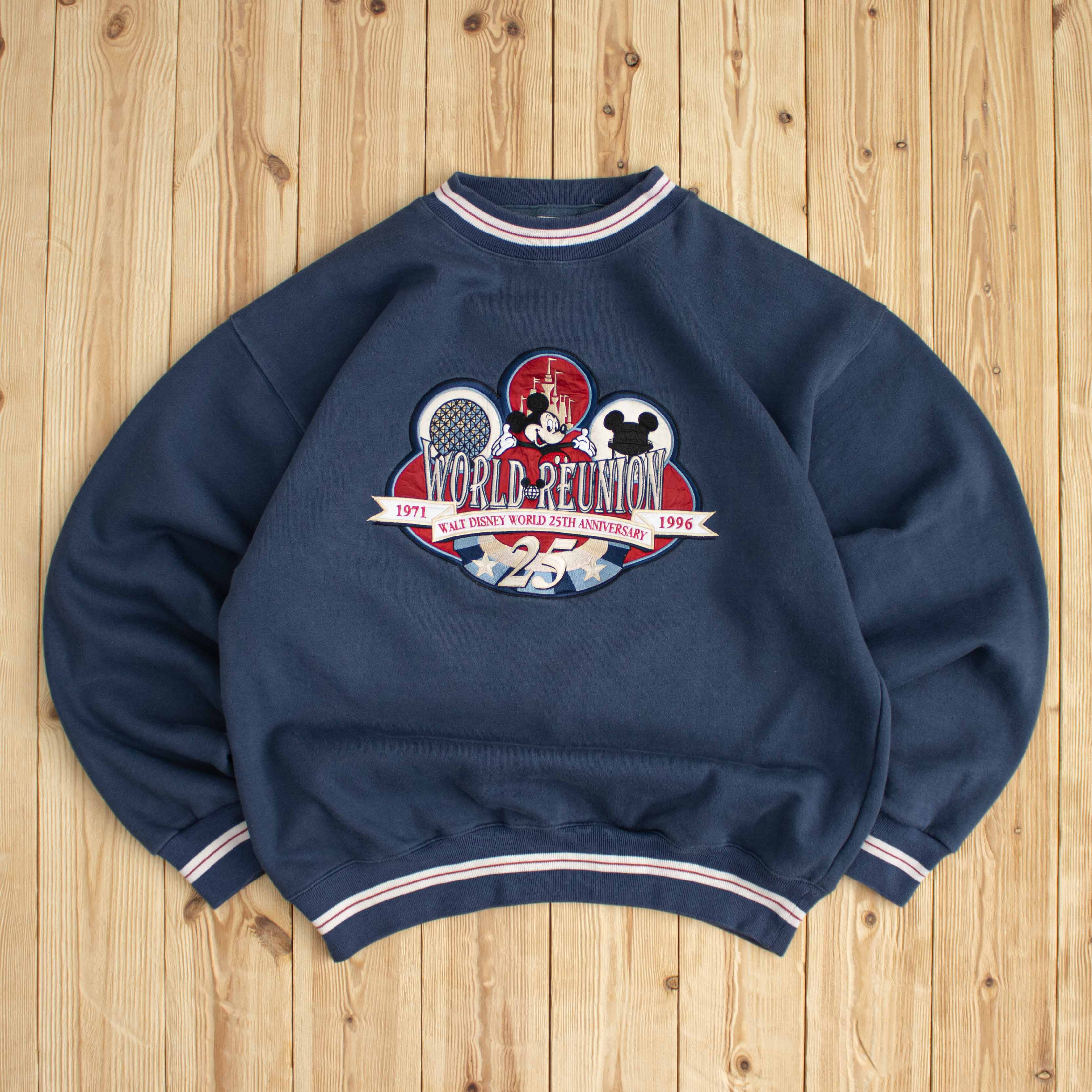 (M/L) 1996 Walt Disney World 25th Anniversary Embroidered Sweatshirt