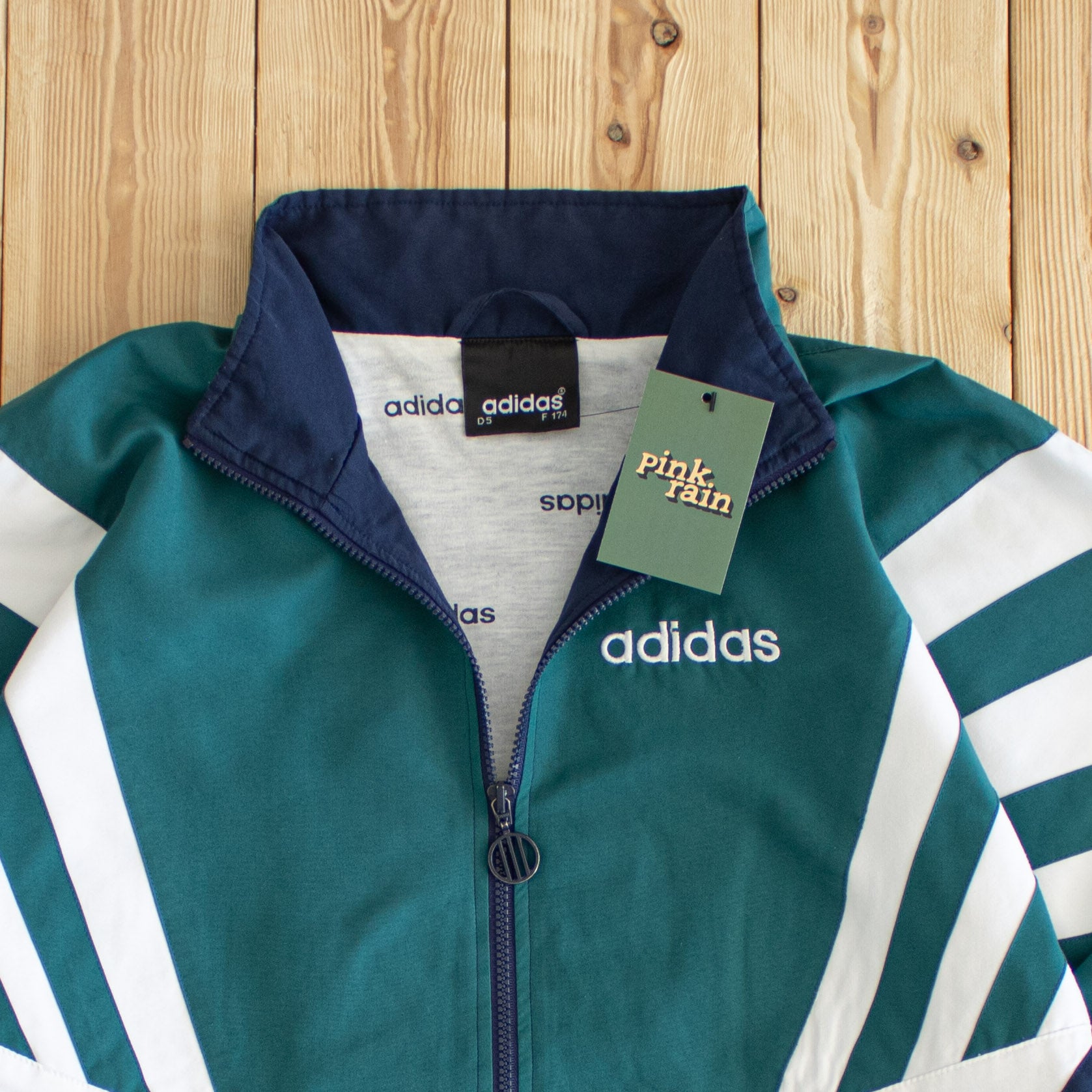 (M/L) Vintage Adidas Embroidered Jacket