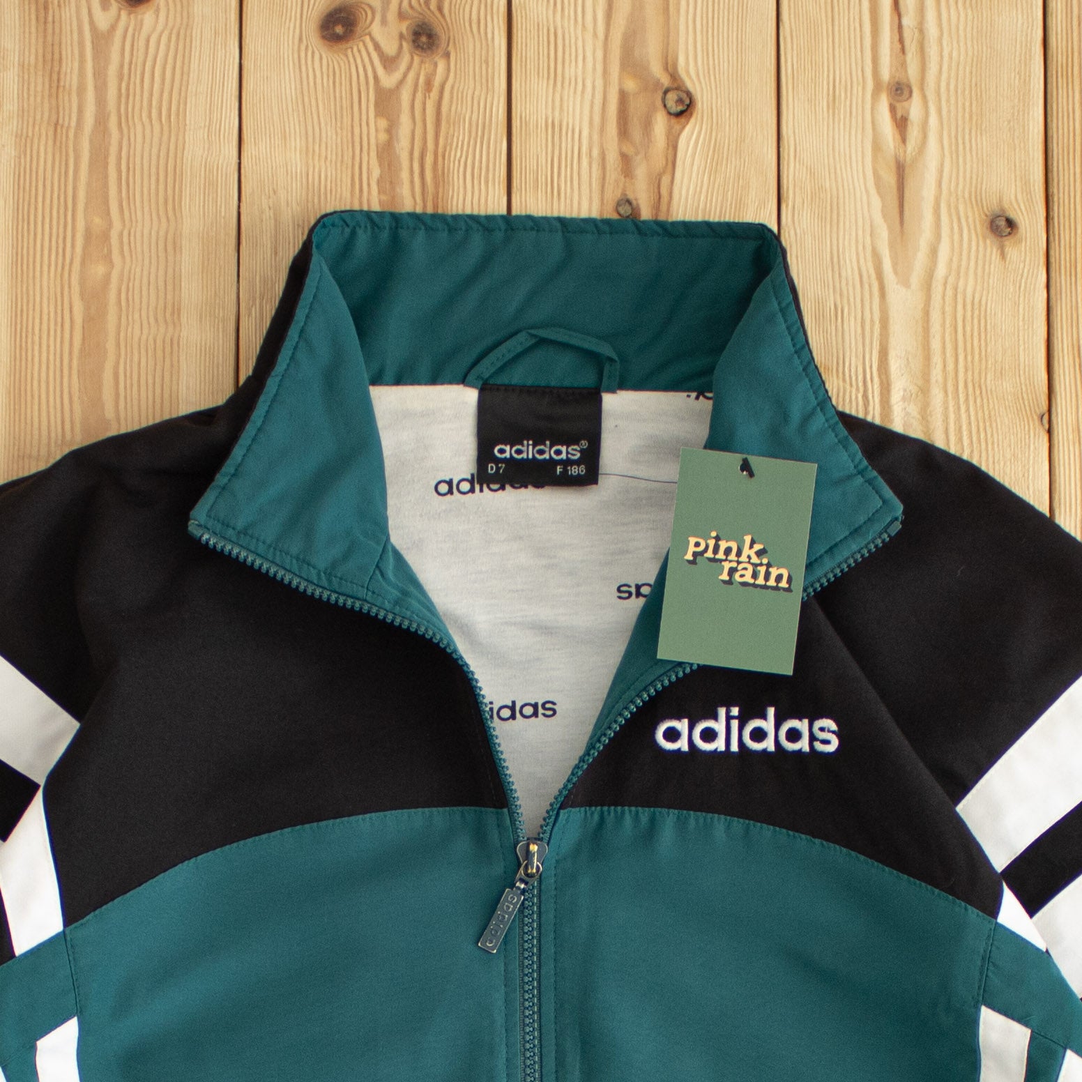 (L) Vintage Adidas Embroidered Jacket