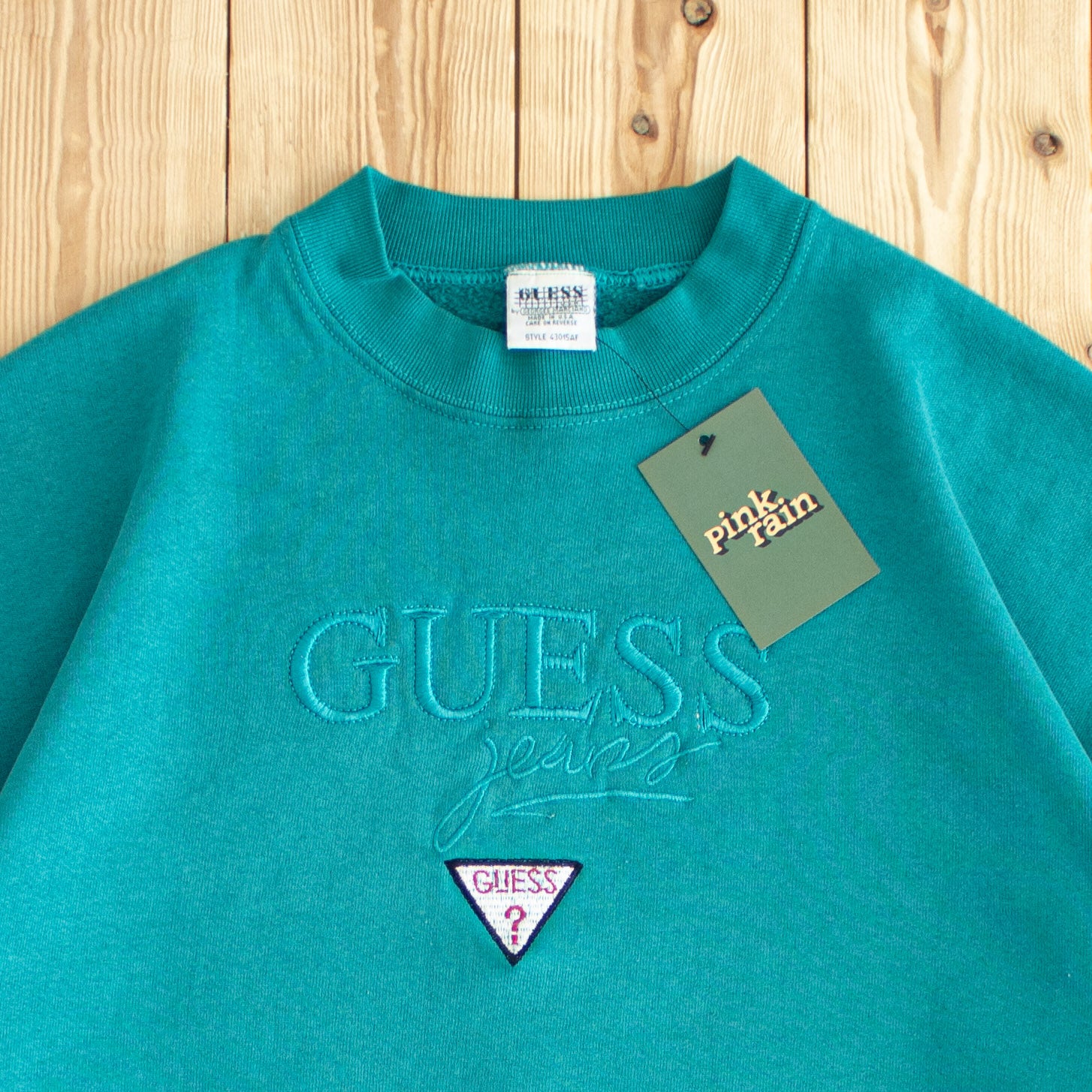 (M) Vintage Guess Jeans Embroidered Sweatshirt
