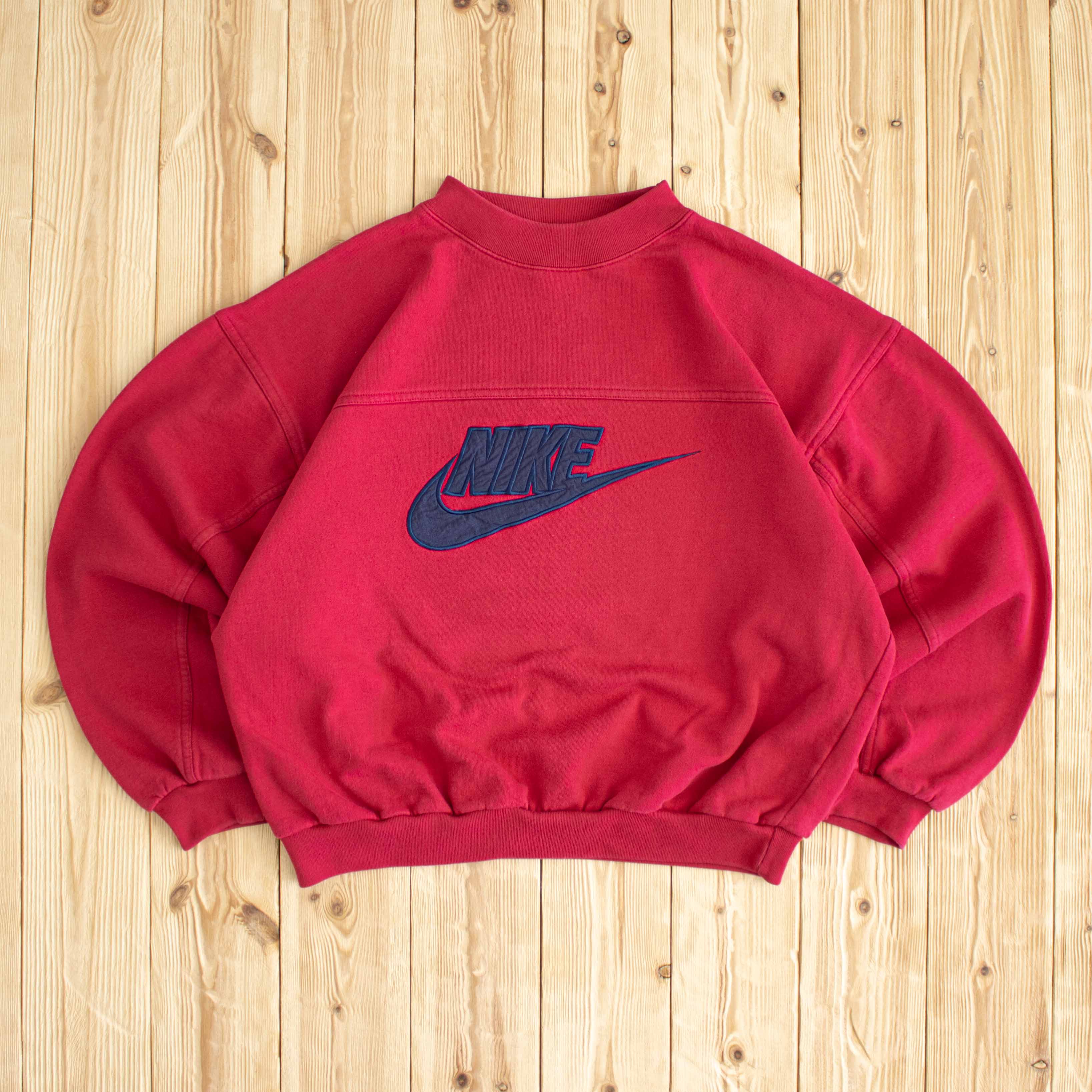 (M) Vintage Nike Logo Embroidered Sweatshirt
