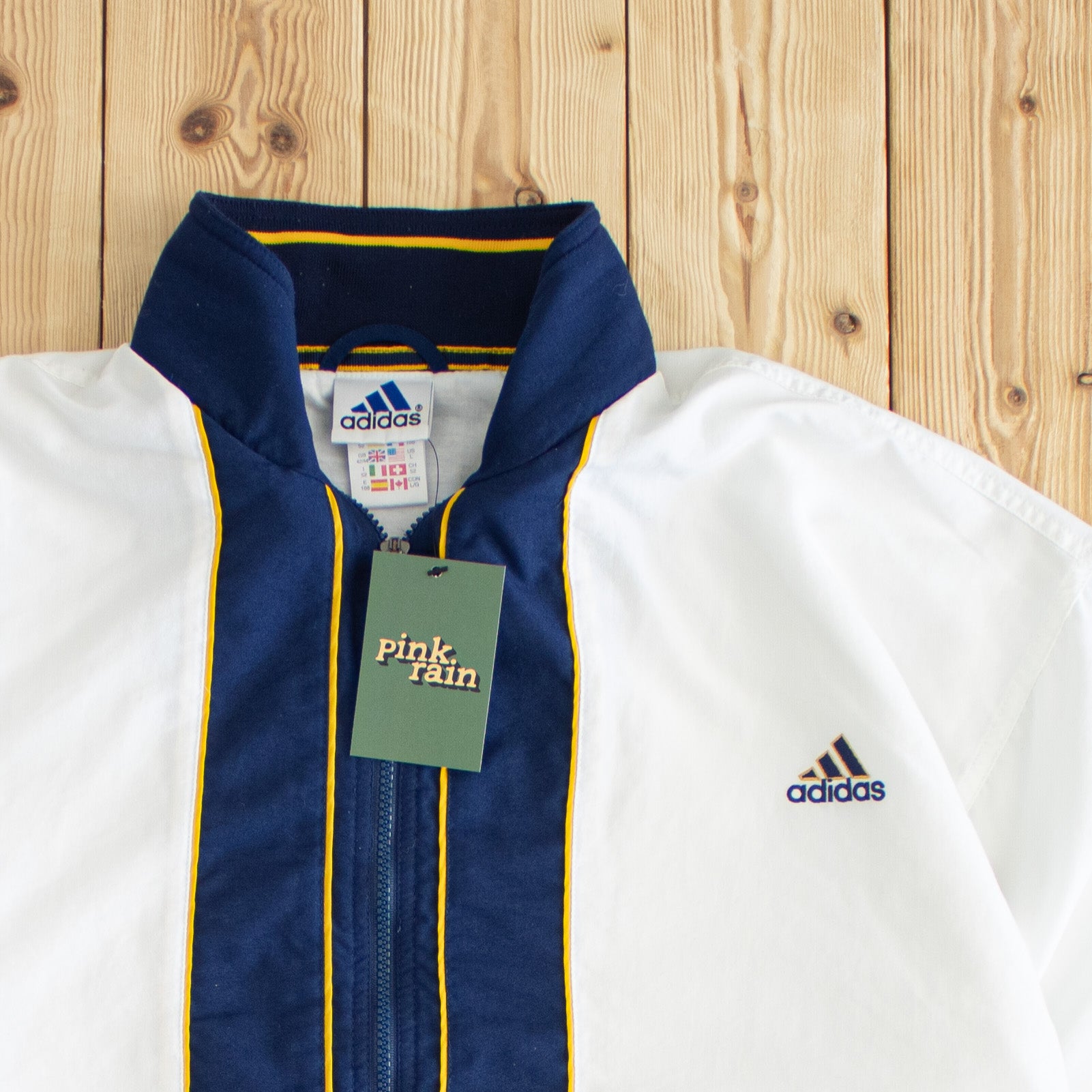 (L) Vintage Adidas Essential Embroidered Jacket