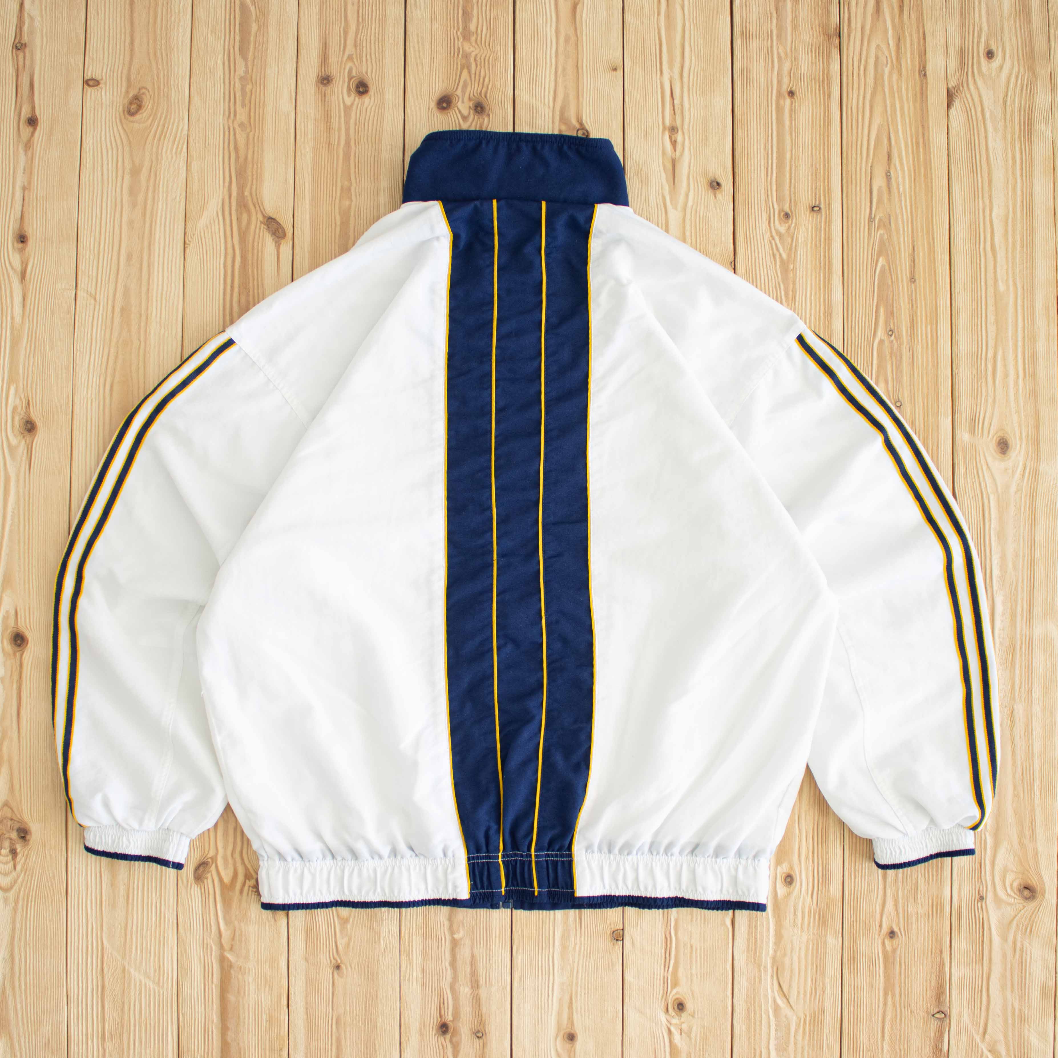 (L) Vintage Adidas Essential Embroidered Jacket