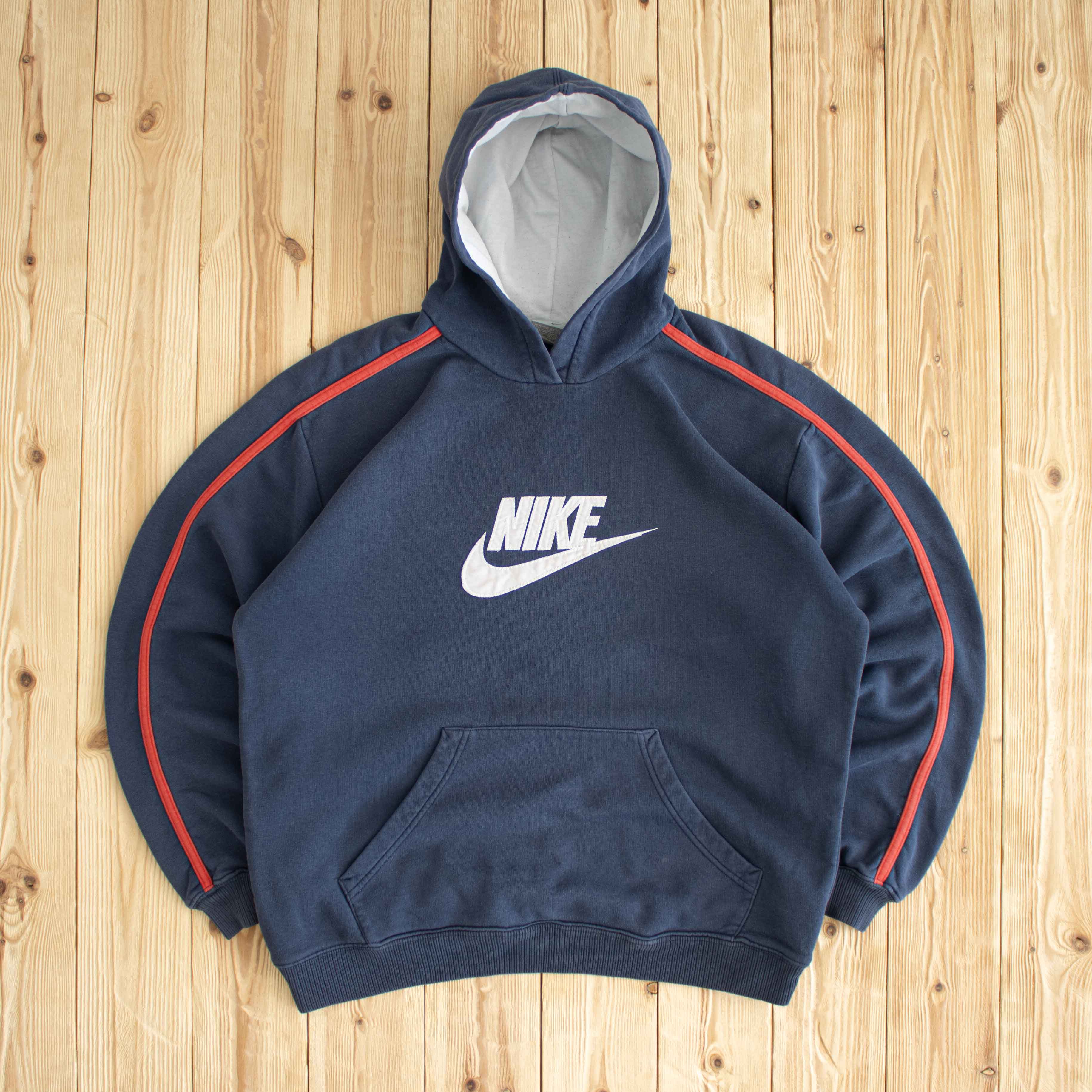 (M) Vintage Nike Logo Embroidered Hoodie