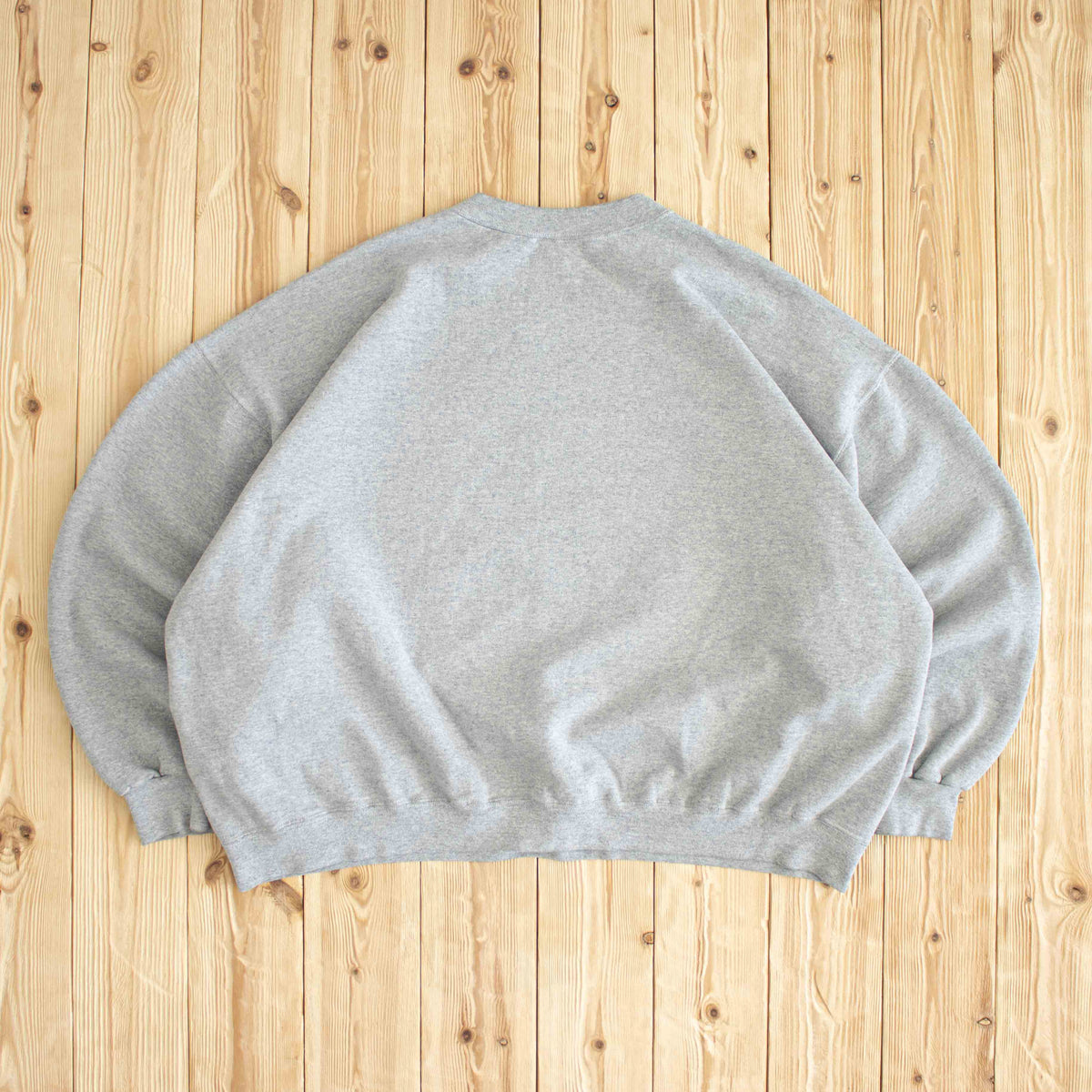 (L) Vintage Nike Essential Embroidered Sweatshirt