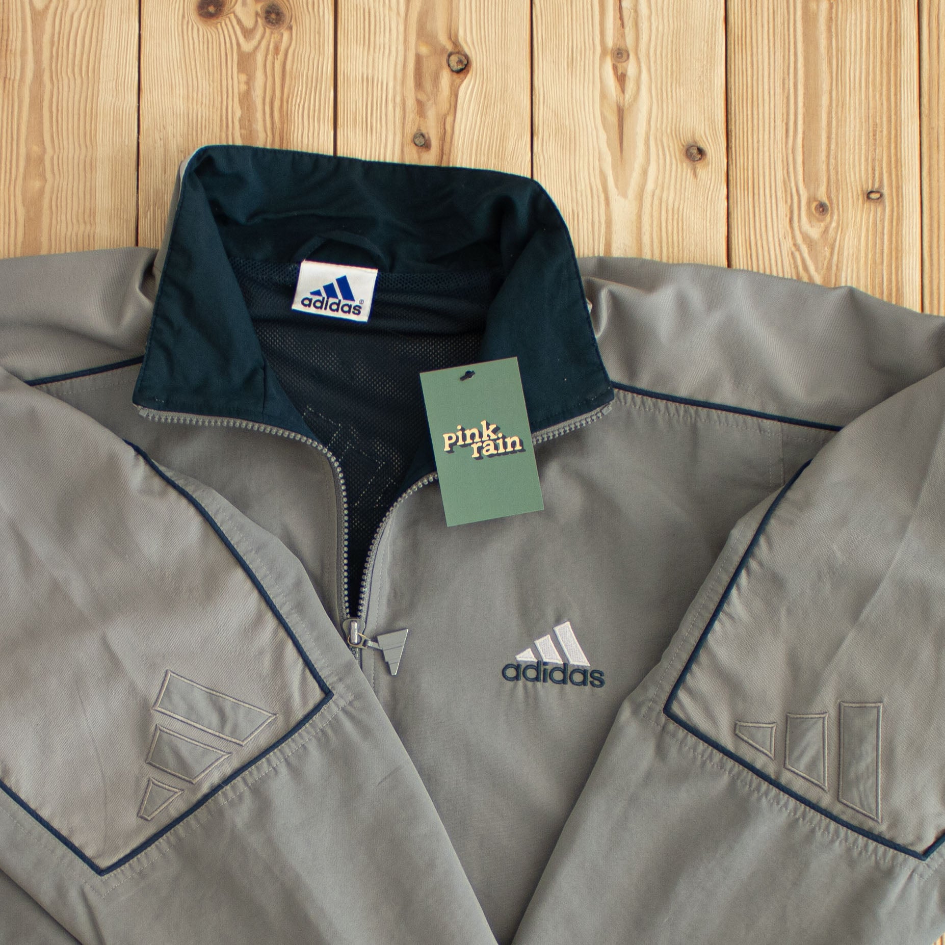 (L) Vintage Adidas Embroidered Jacket