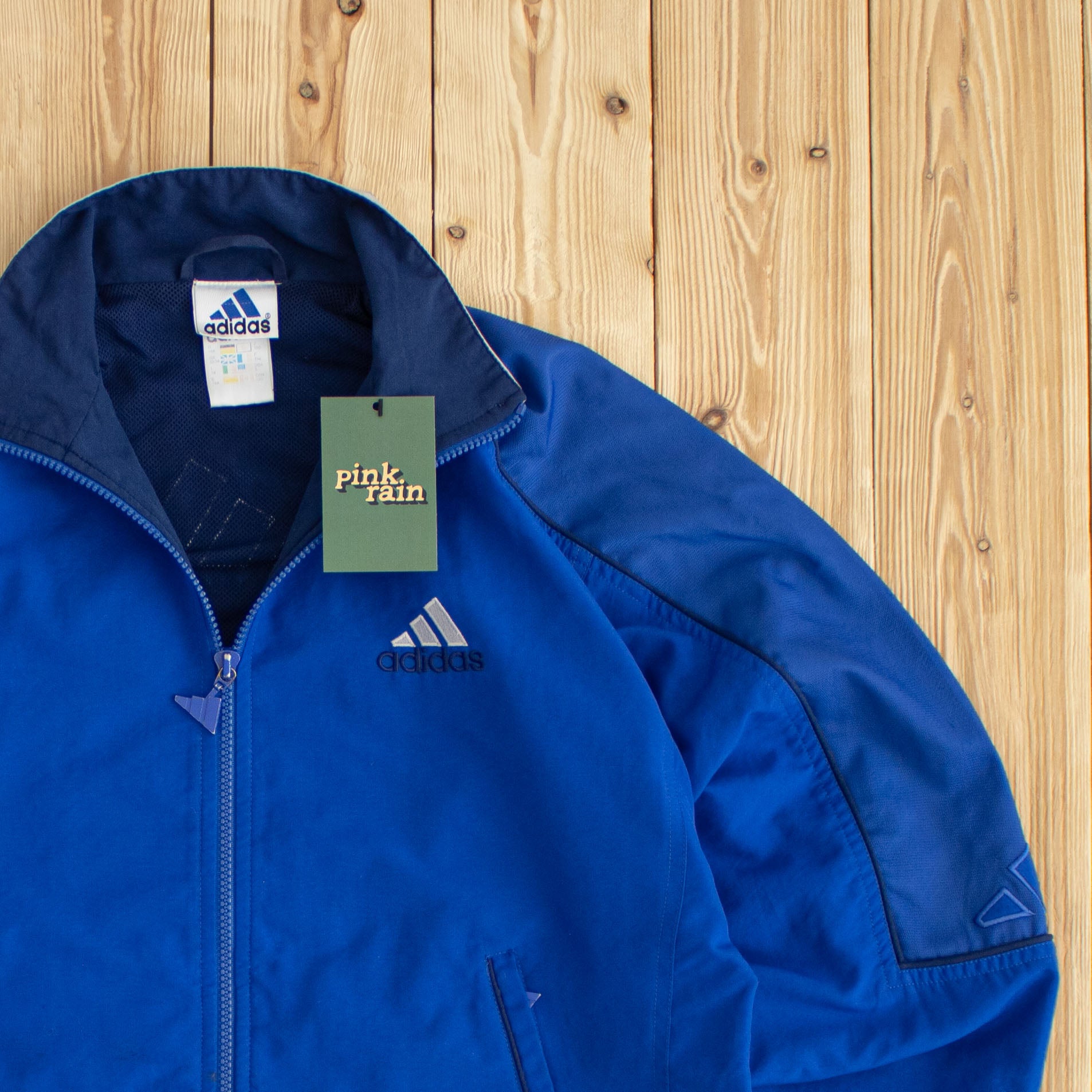 (S) Vintage Adidas Embroidered Jacket