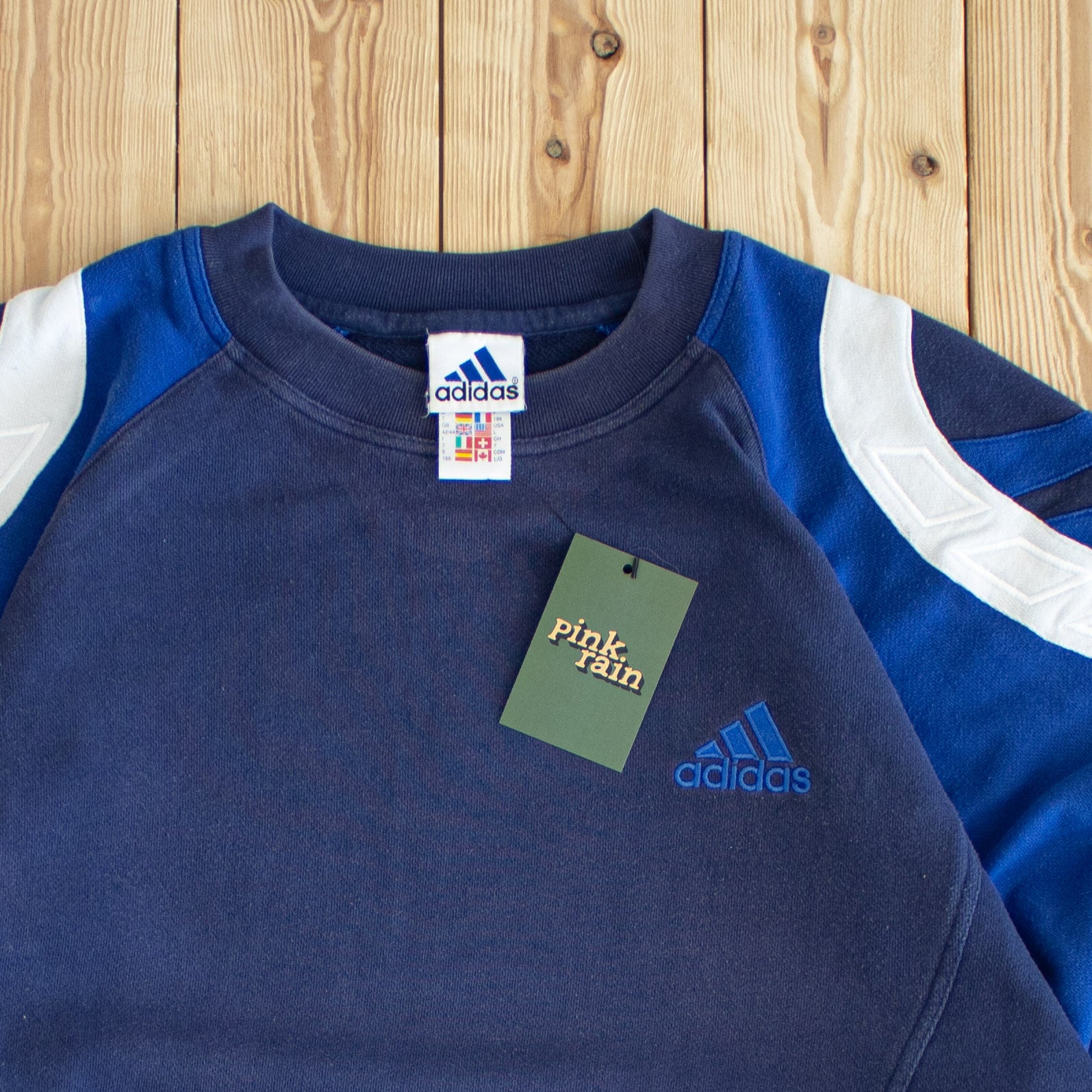 (L) Vintage Adidas Embroidered Sweatshirt