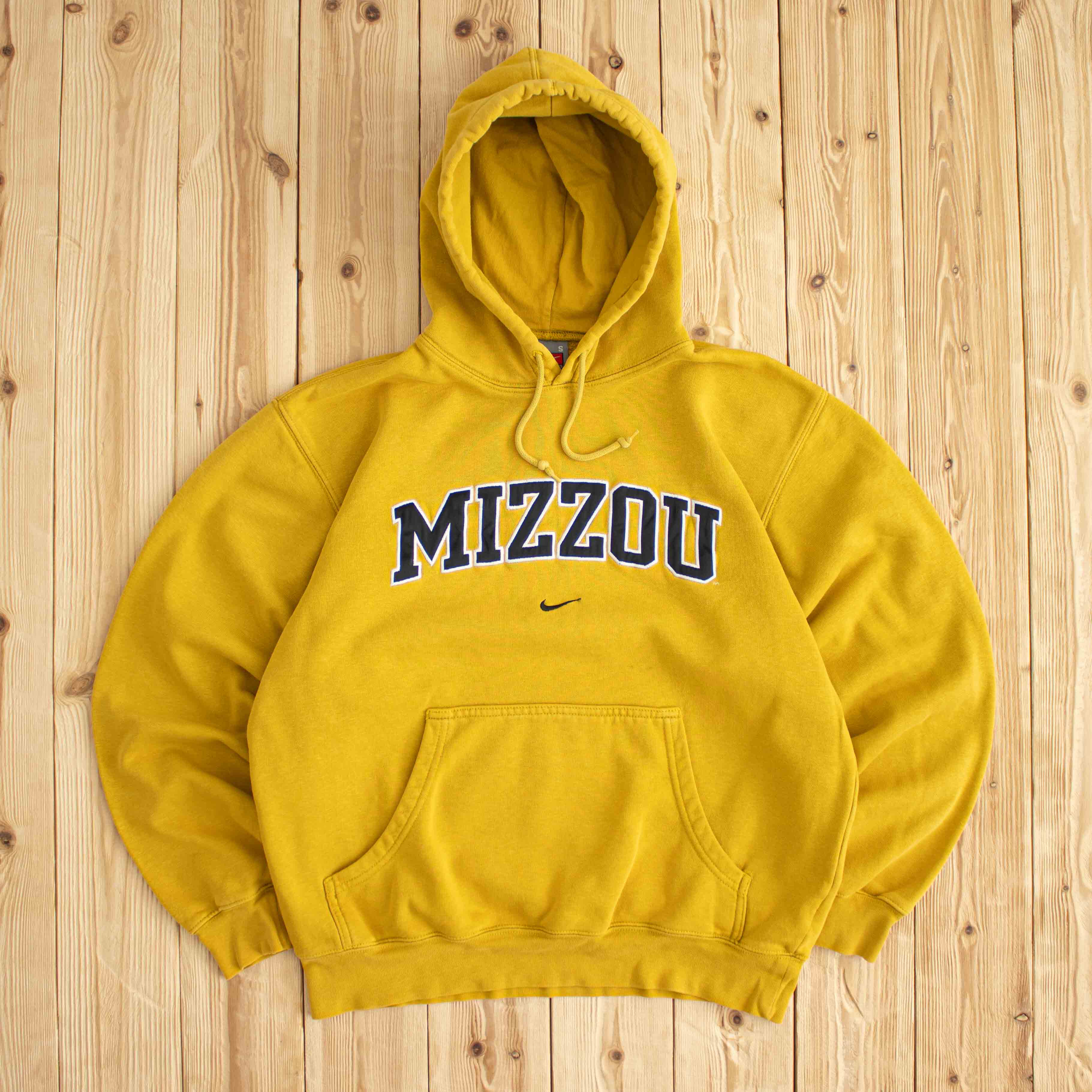 (M) Vintage Nike Mizzou Embroidered Hoodie