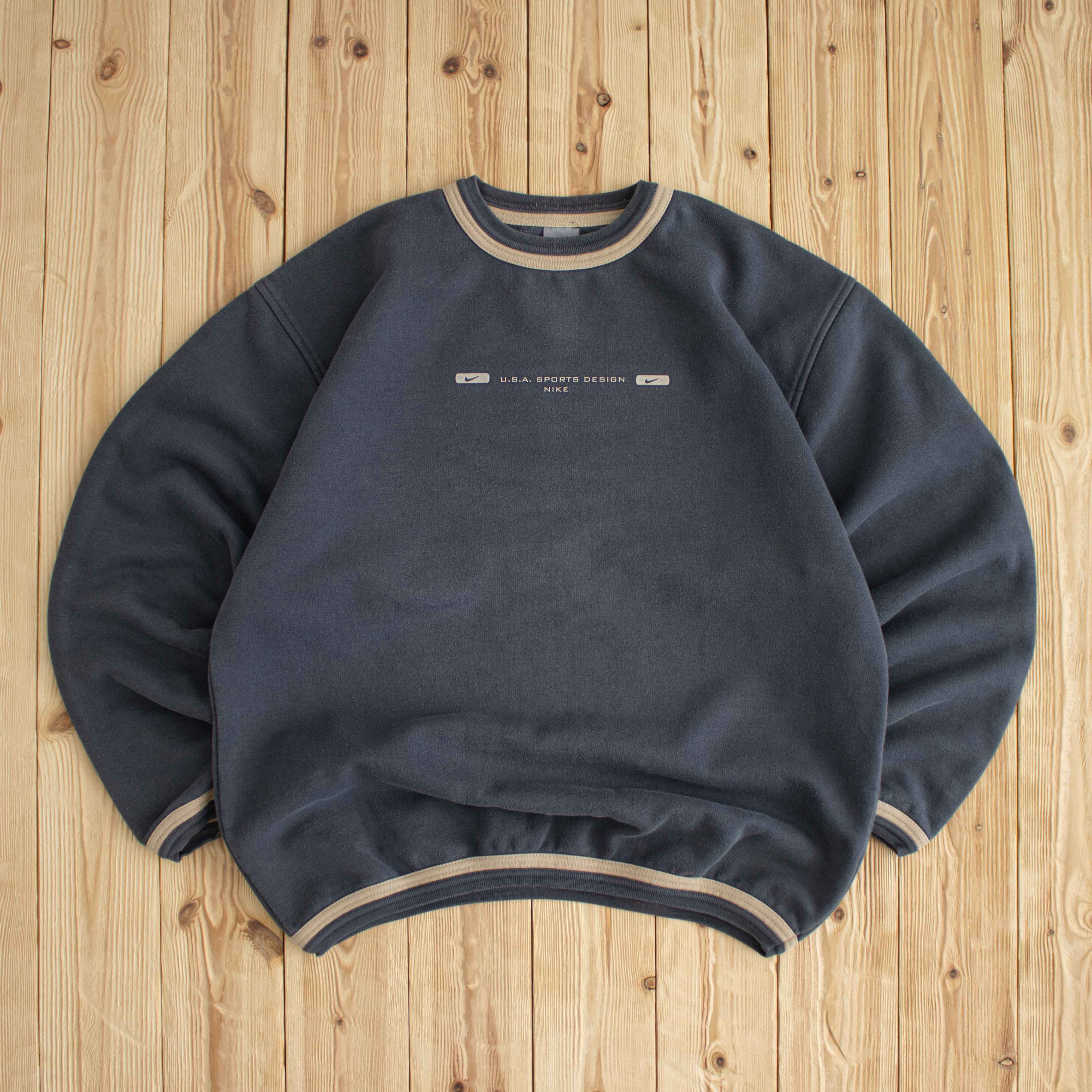 (L) Nike Vintage USA Sports Design Sweatshirt Gray