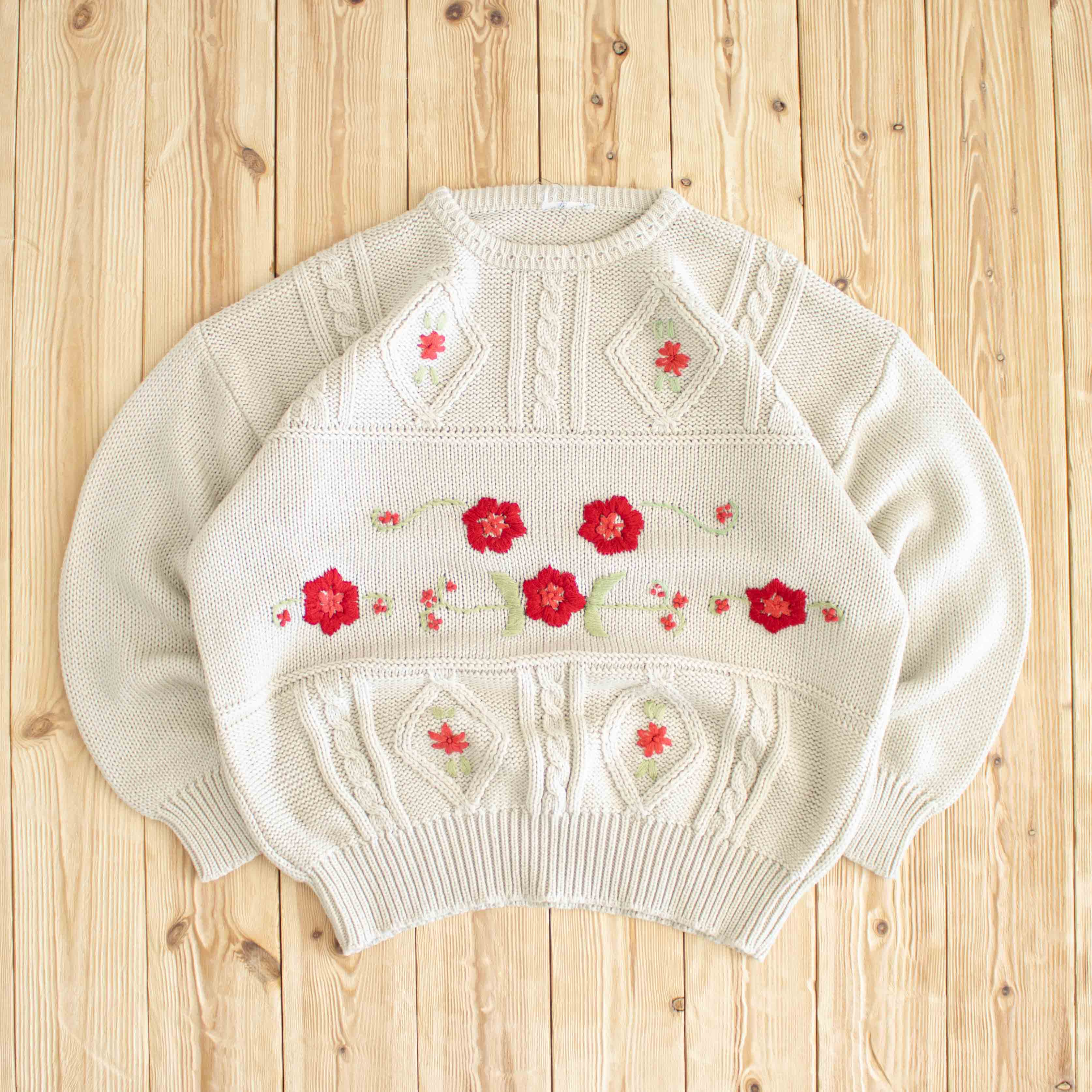 (M) Flowers Vintage Embroidered Sweater Beige