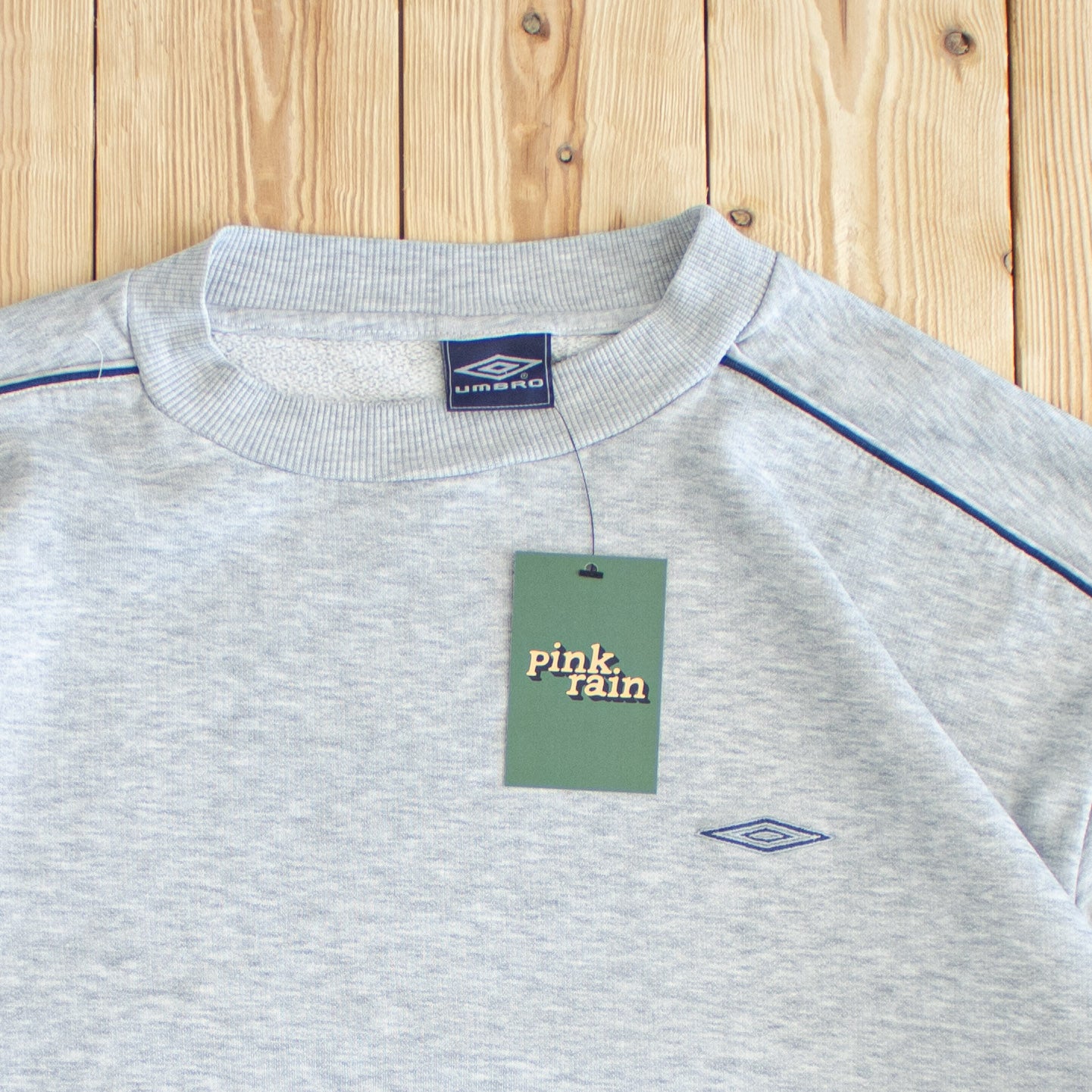 (L) Umbro Vintage Embroidered Sweatshirt Gray