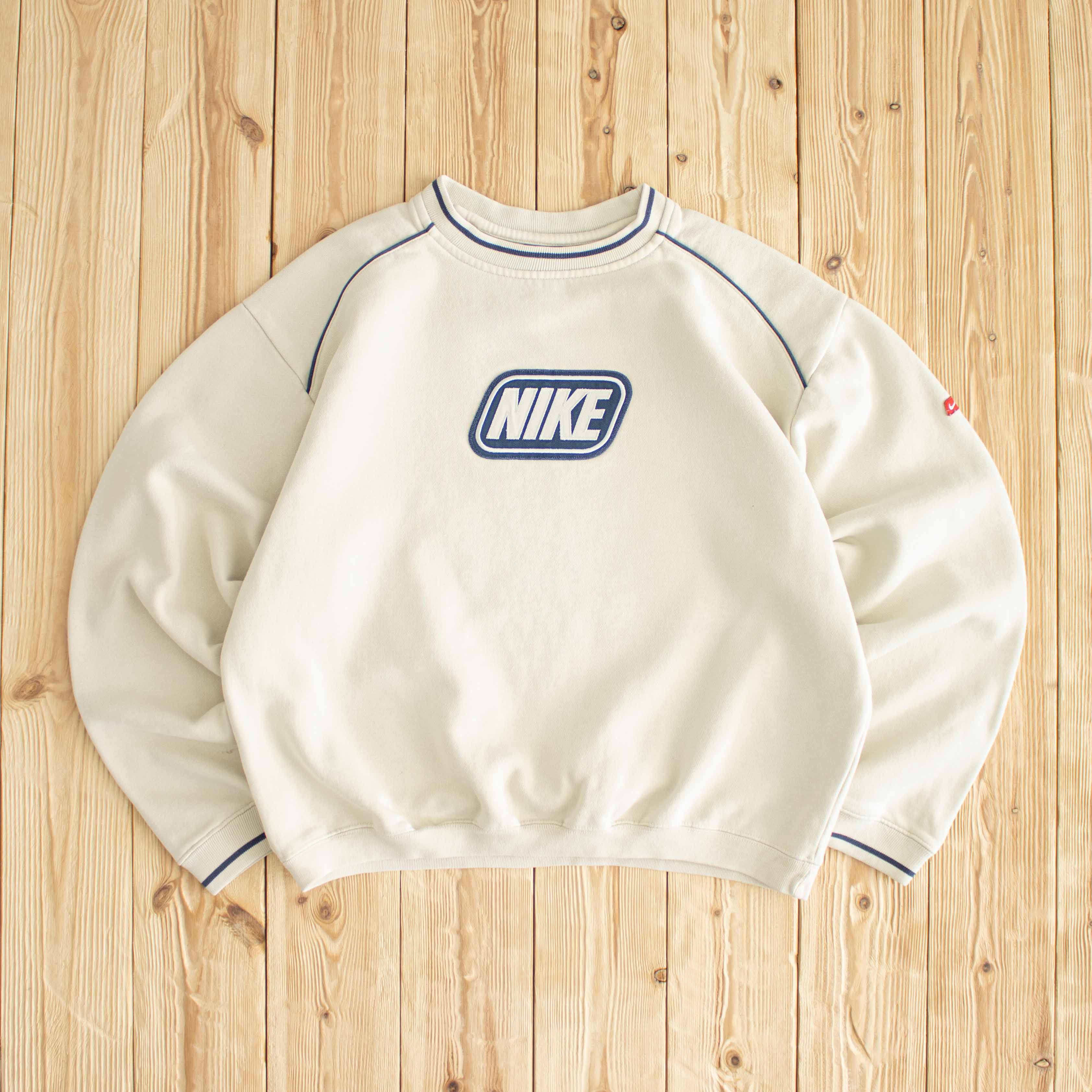 (S) Nike Vintage Spell Out Embroidered Sweatshirt Beige