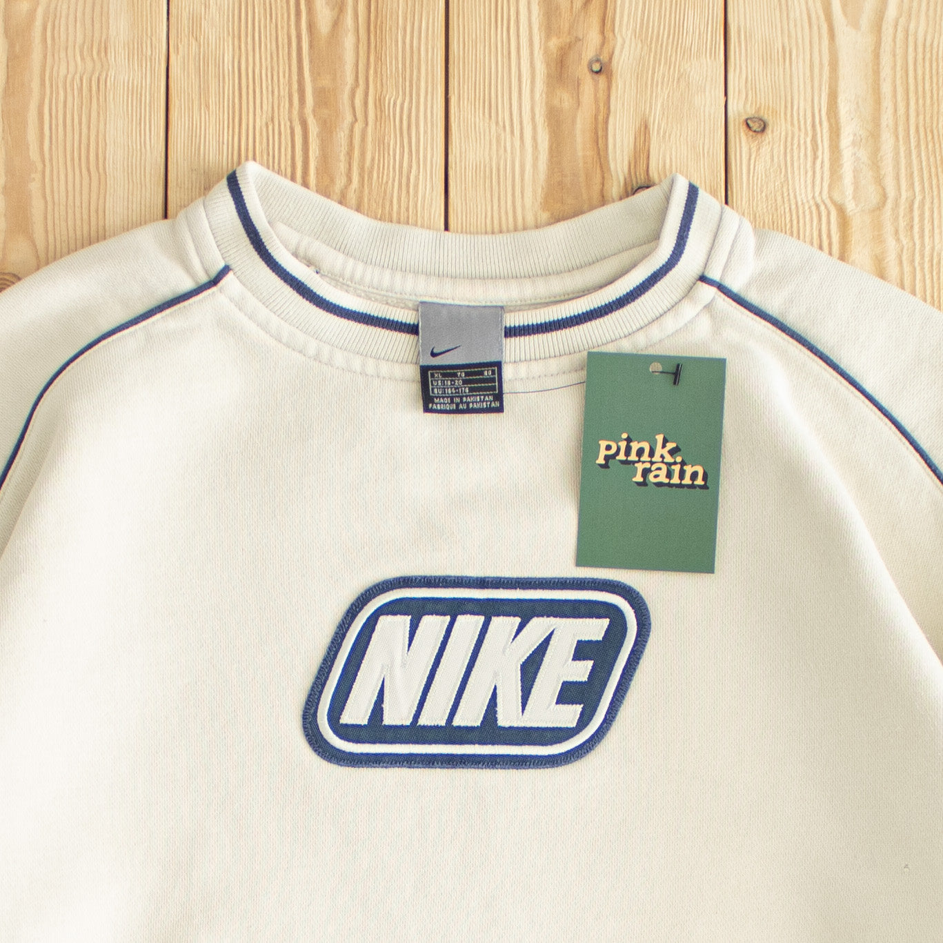 (S) Nike Vintage Spell Out Embroidered Sweatshirt Beige