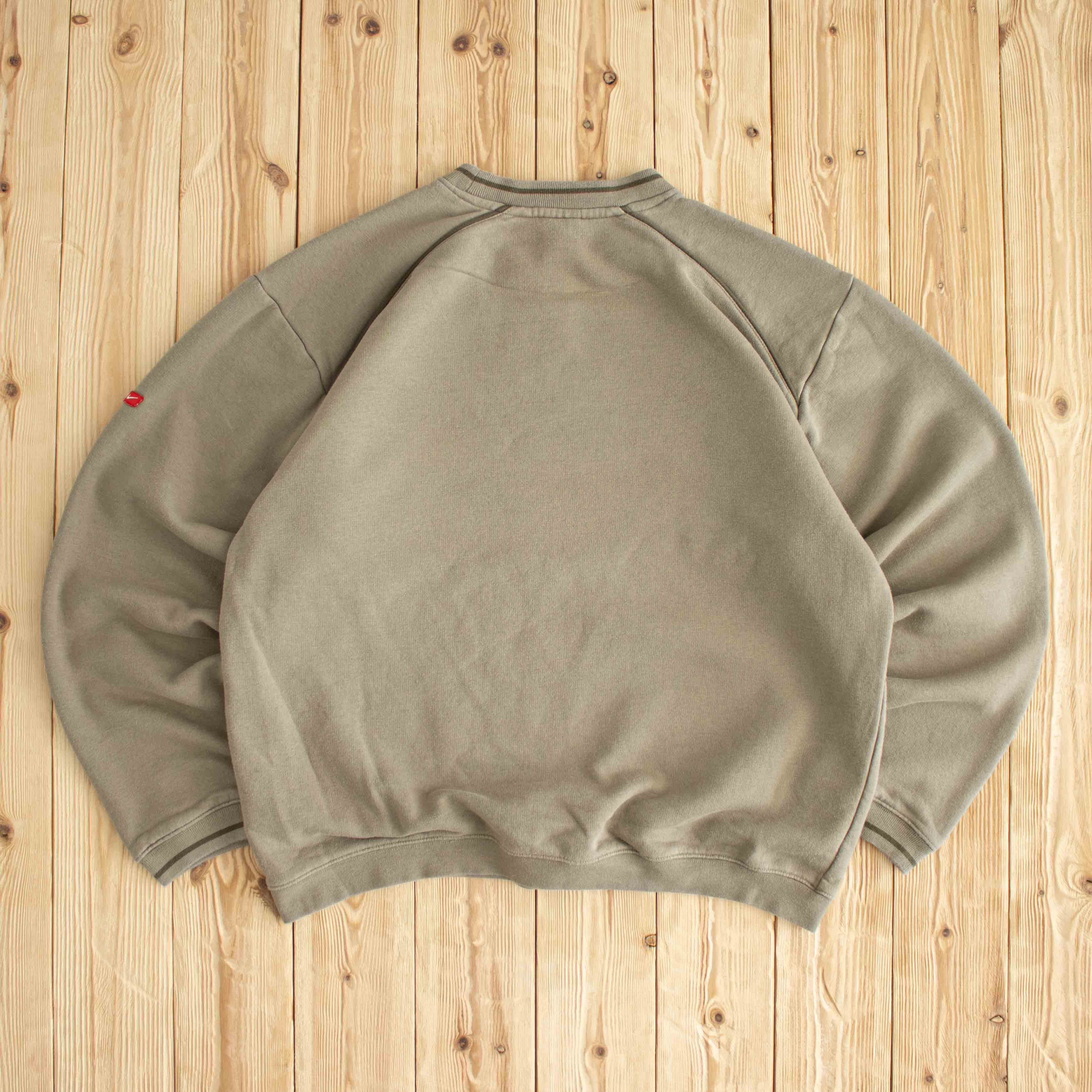 (L/XL) Nike Vintage Spell Out Embroidered Sweatshirt Beige