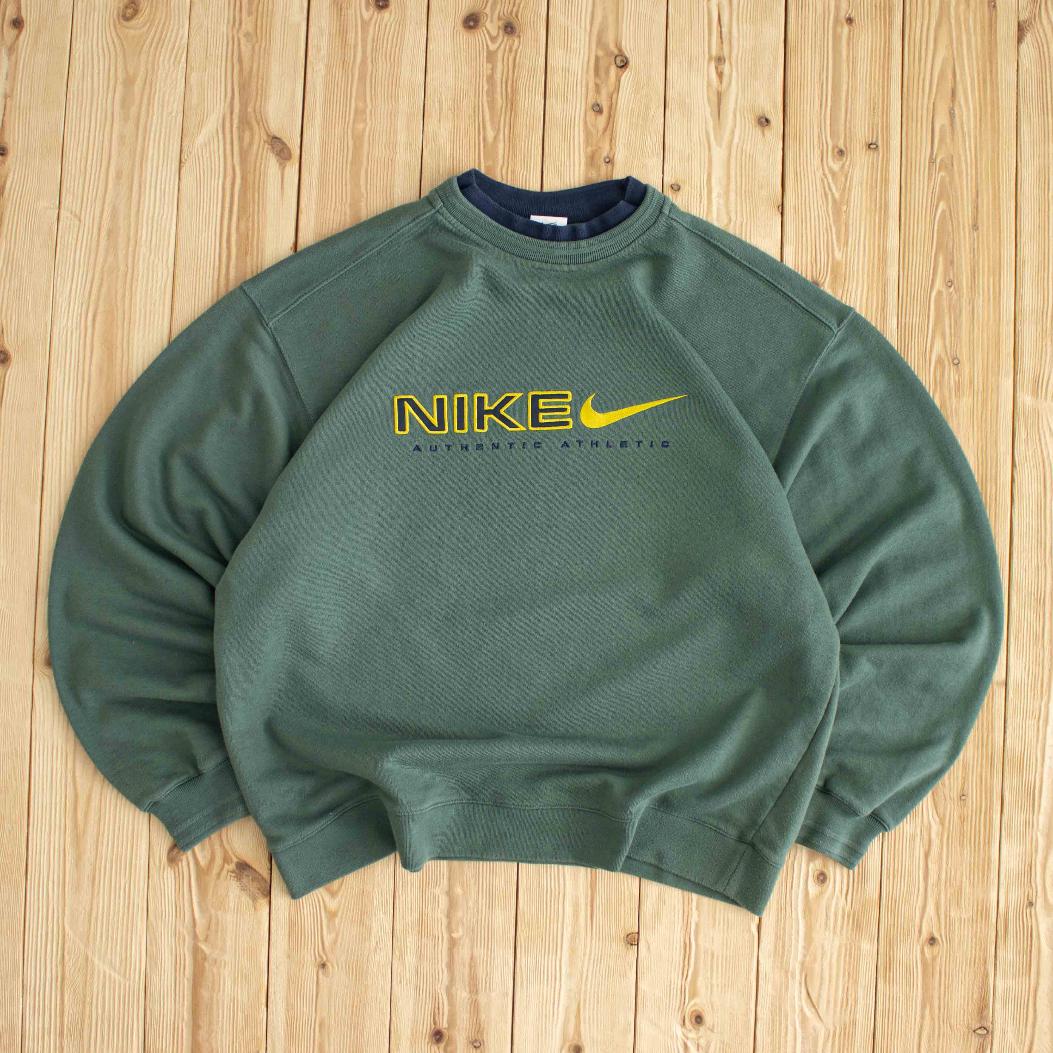 (M/L) Nike Vintage Authentic Athletic Embroidered Sweatshirt Green
