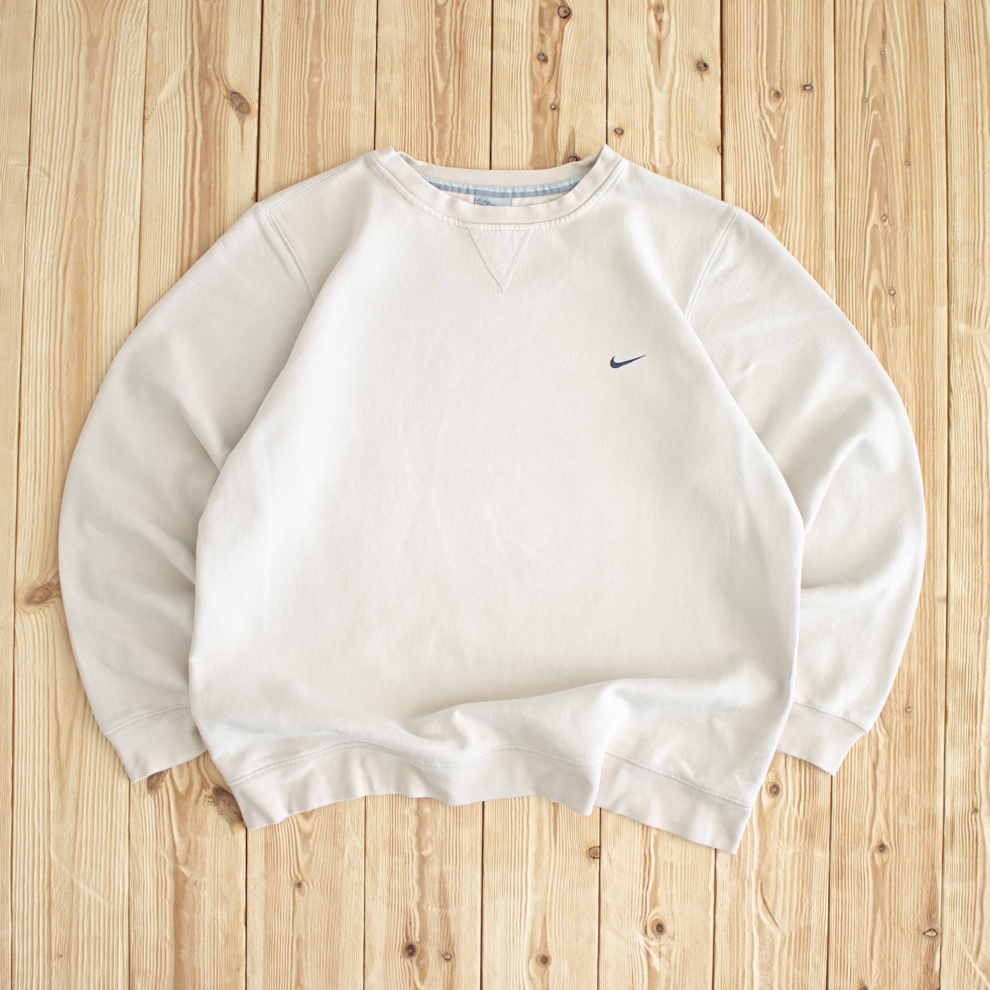 (M) Nike Vintage Essential Embroidered Sweatshirt Beige