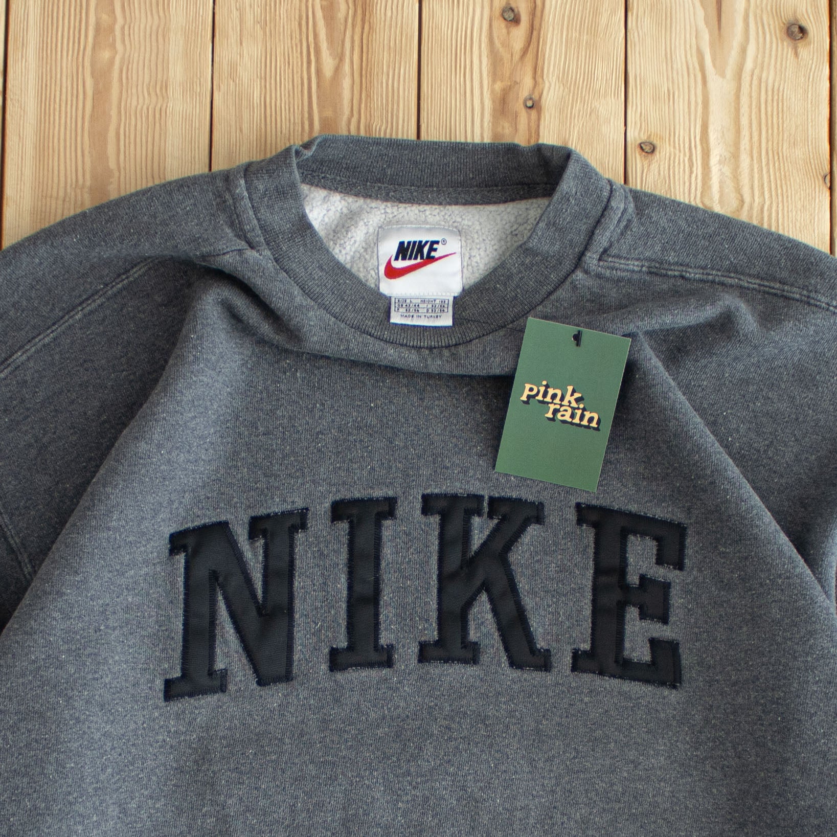 (L) Nike Vintage Spell Out Embroidered Sweatshirt Gray