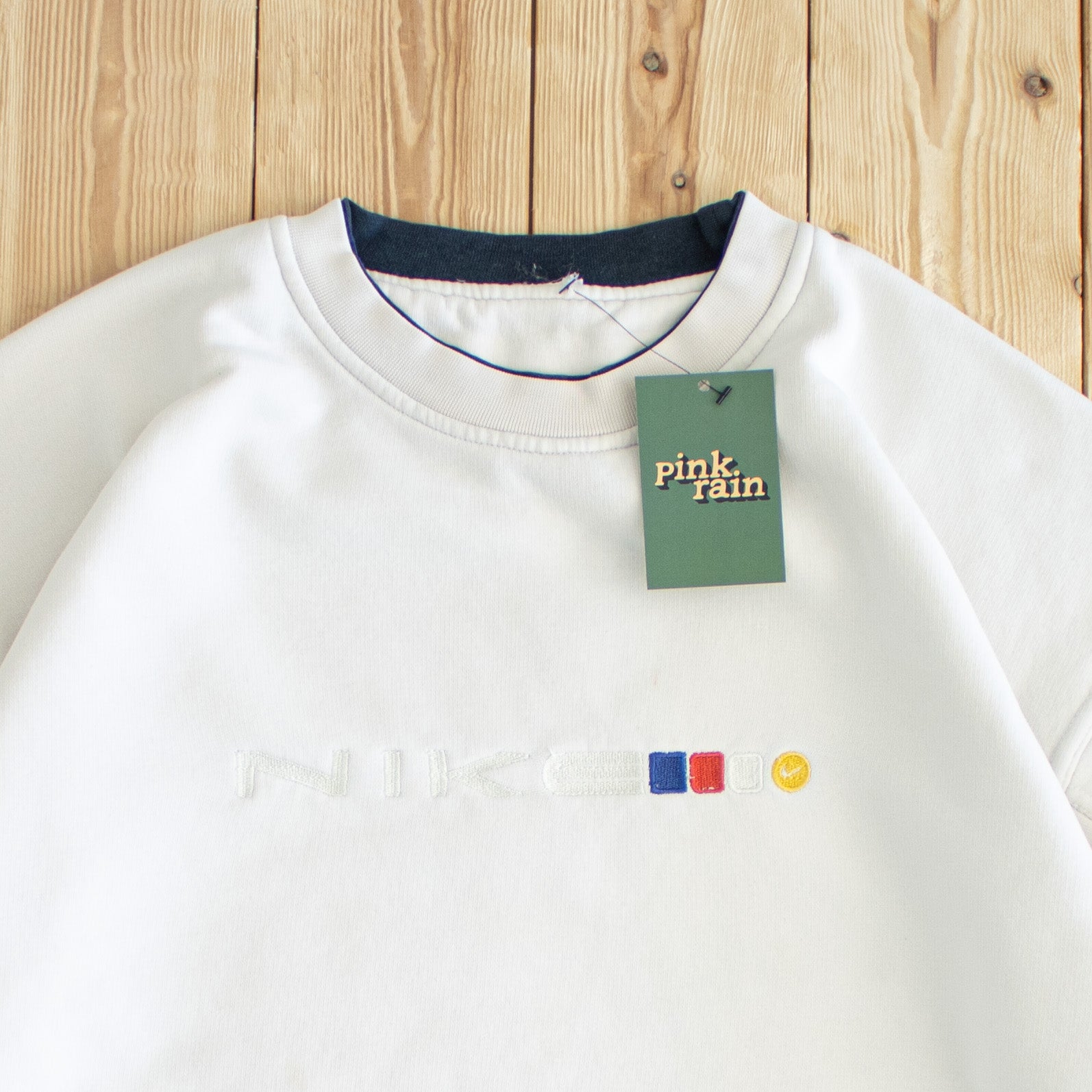 (L) Nike Spell Out Vintage Embroidered Sweatshirt White
