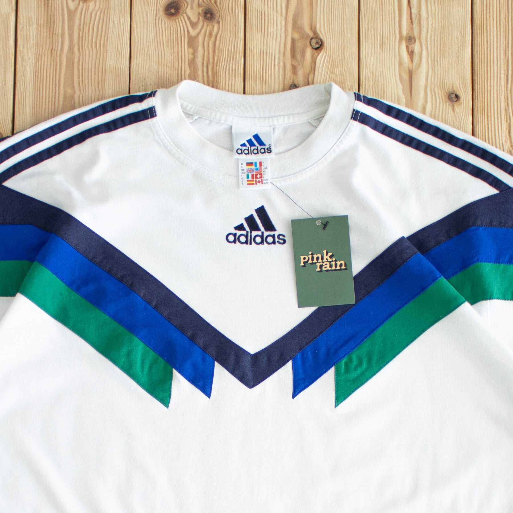 (L/XL) Adidas Vintage Side Stripe Embroidered T-Shirt White