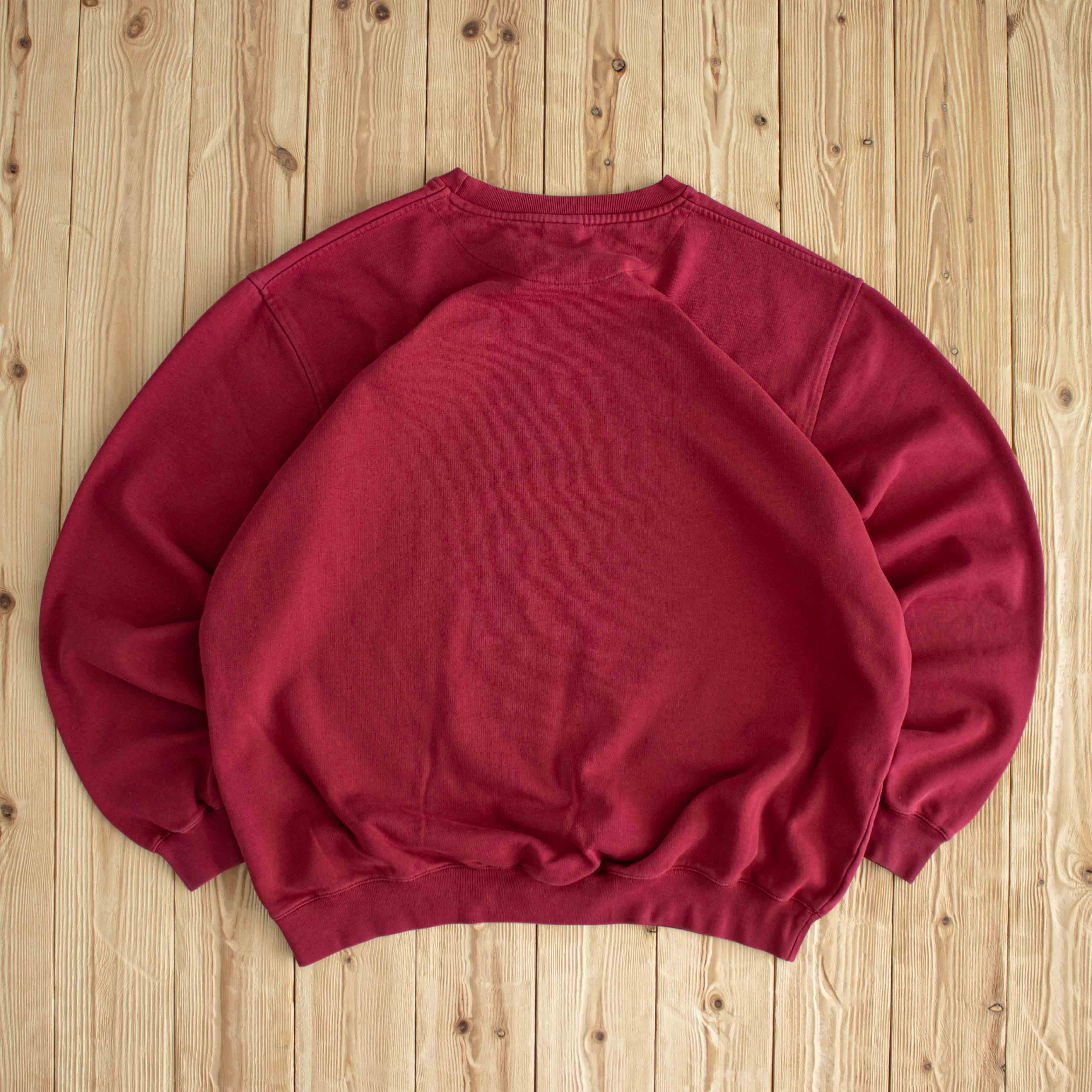 (XL) Nike Vintage Essential Embroidered Sweatshirt Red