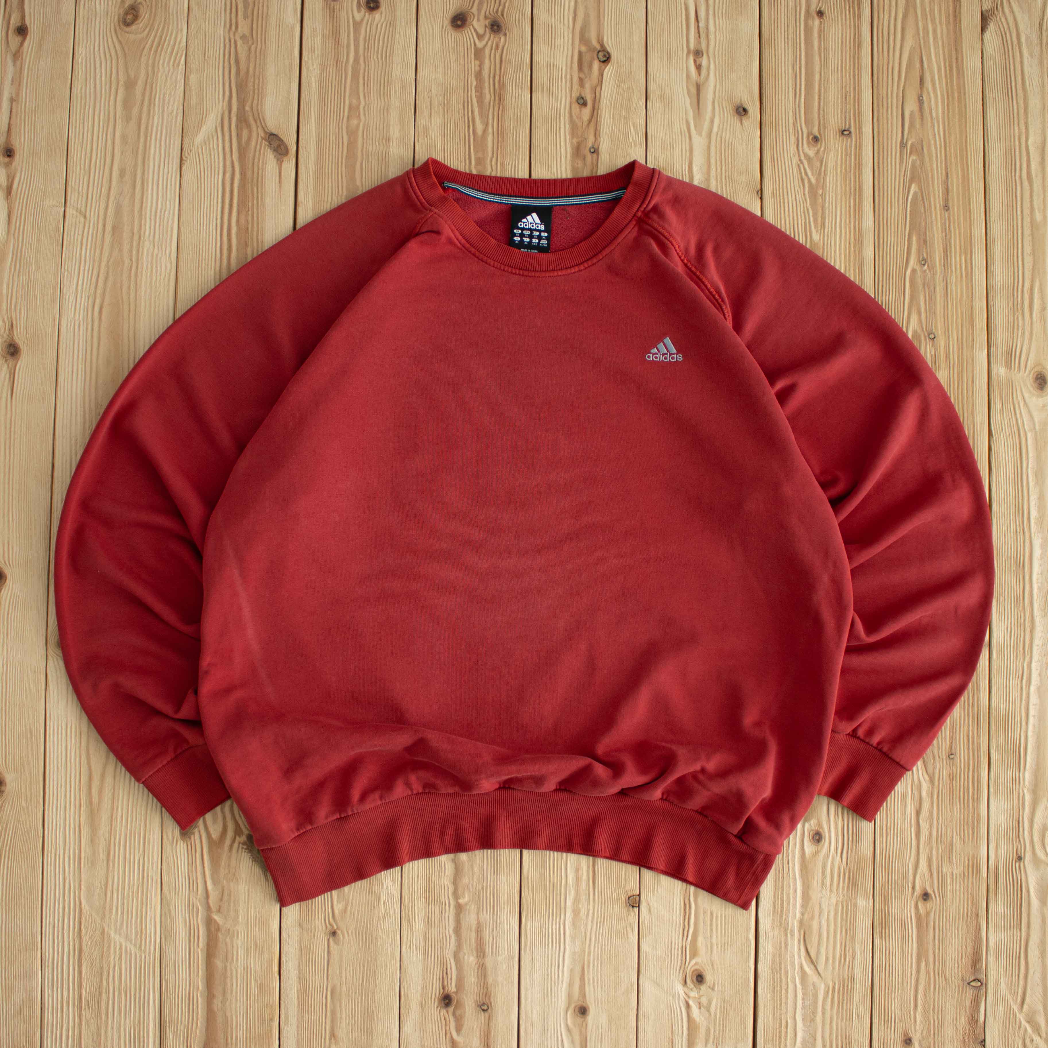 (L/XL) Adidas Vintage Essential Embroidered Sweatshirt Red