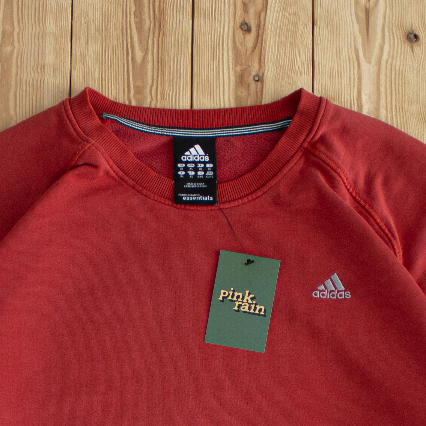 (L/XL) Adidas Vintage Essential Embroidered Sweatshirt Red