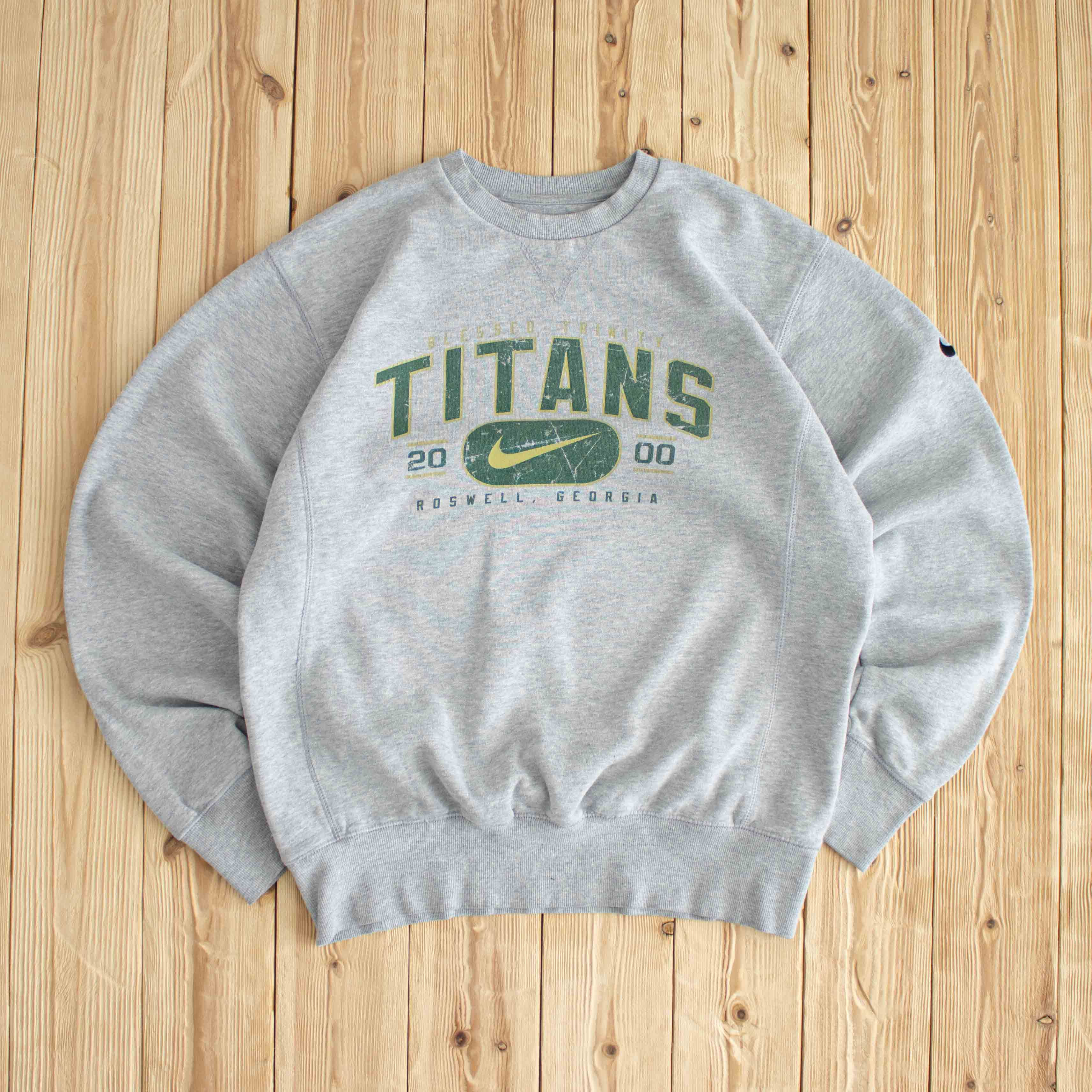 (M) Nike Titans Printed Sweatshirt Gray
