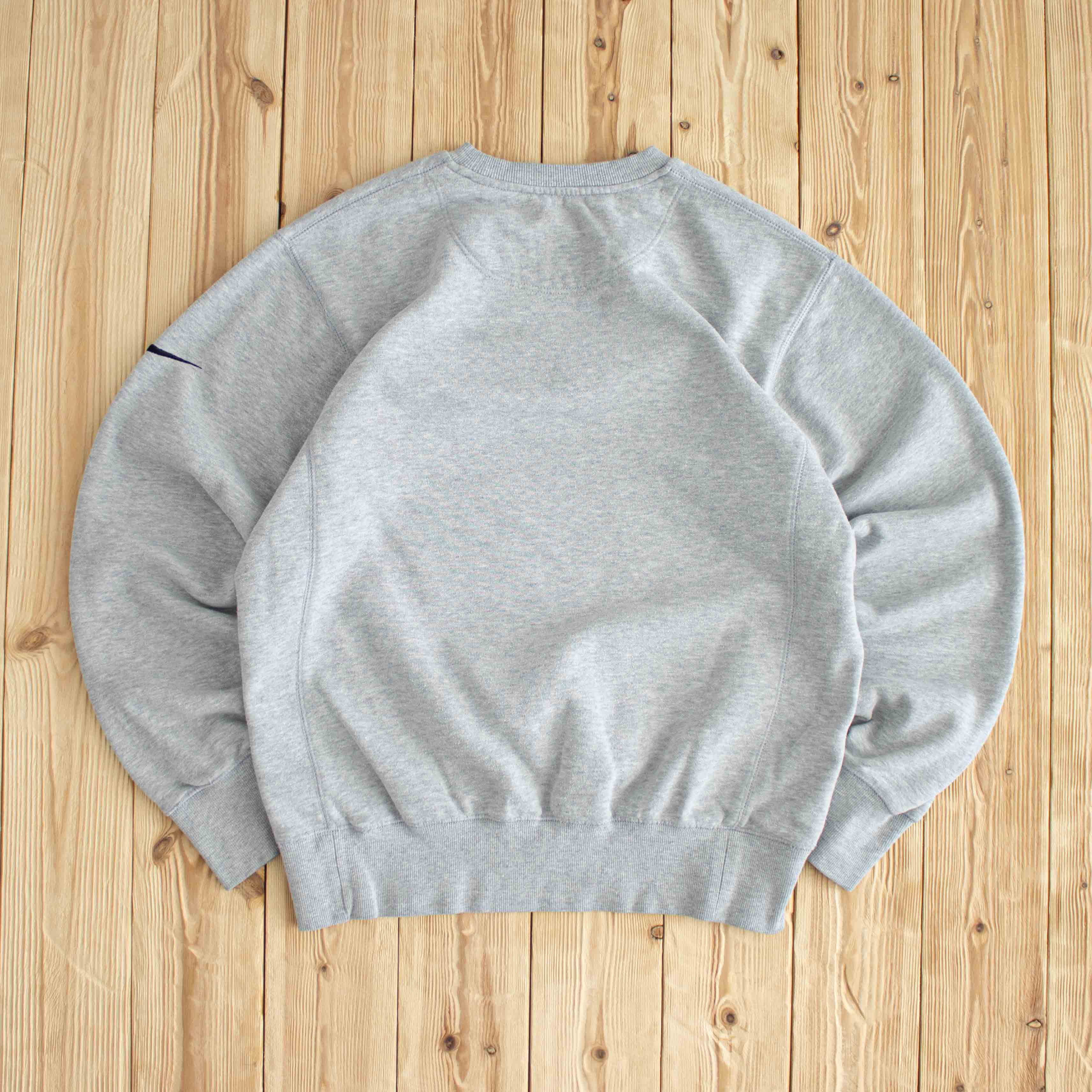(M) Nike Titans Printed Sweatshirt Gray