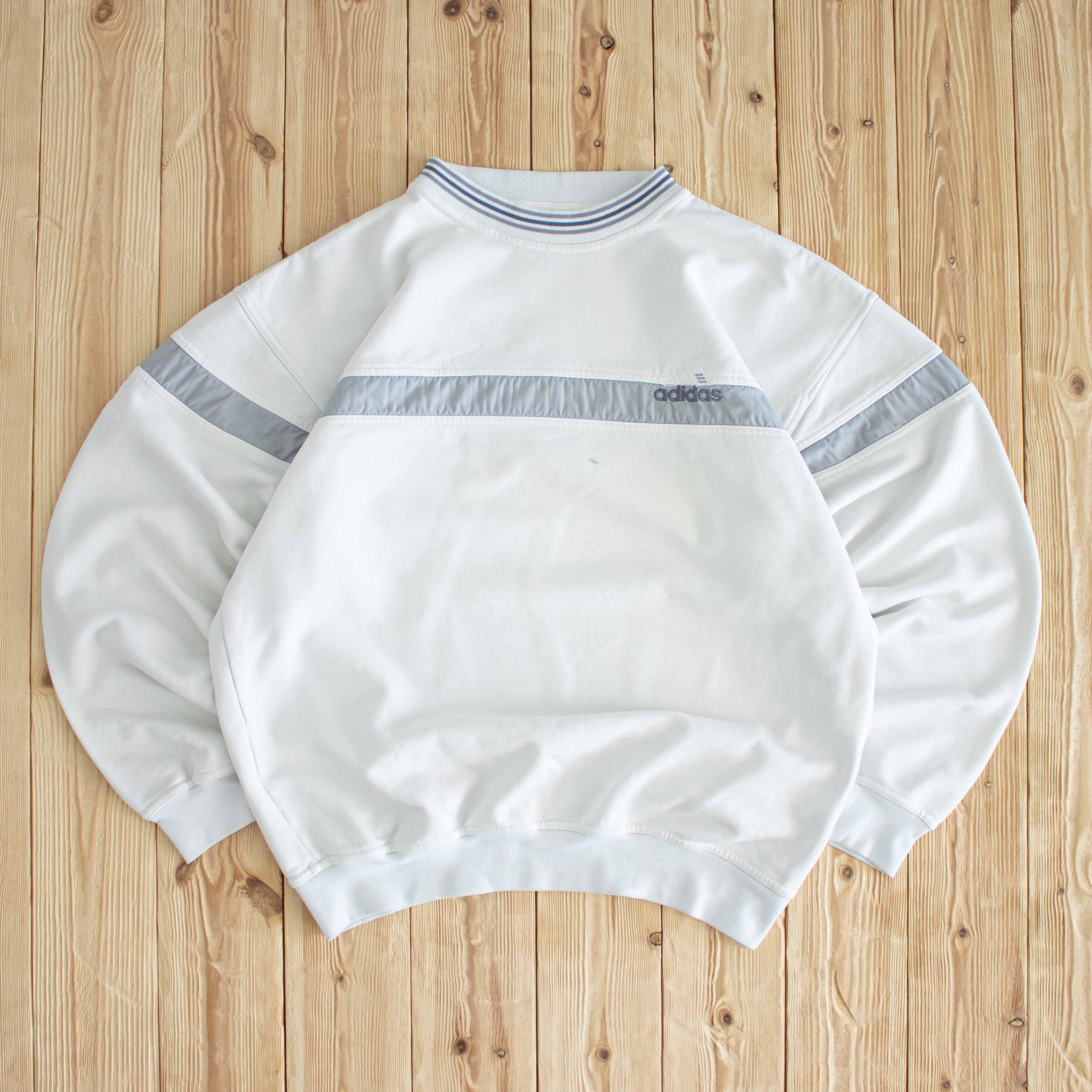 (L) Adidas Vintage Logo Embroidered Sweatshirt White
