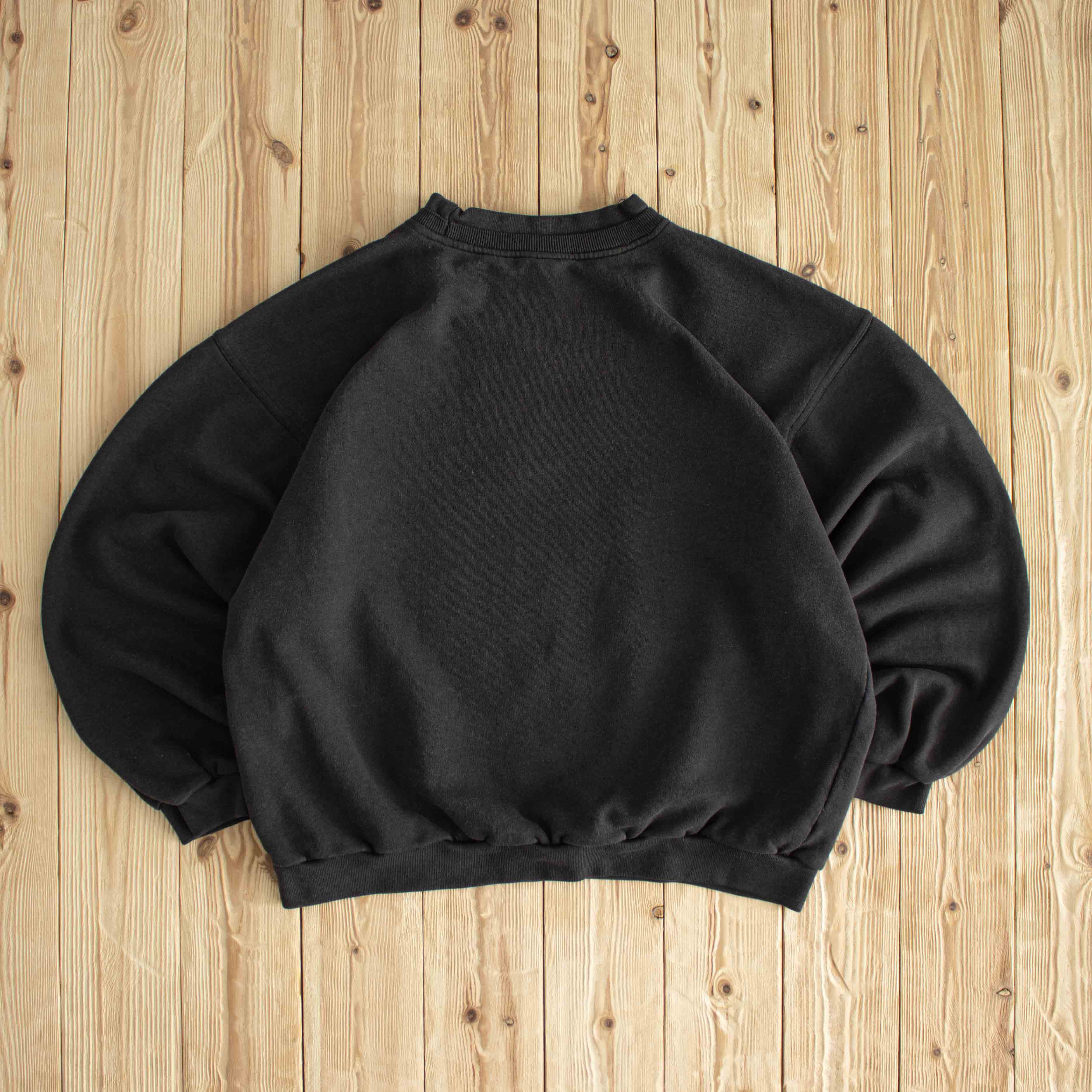 (M) Nike Sports Fitness Vintage Embroidered Sweatshirt Black