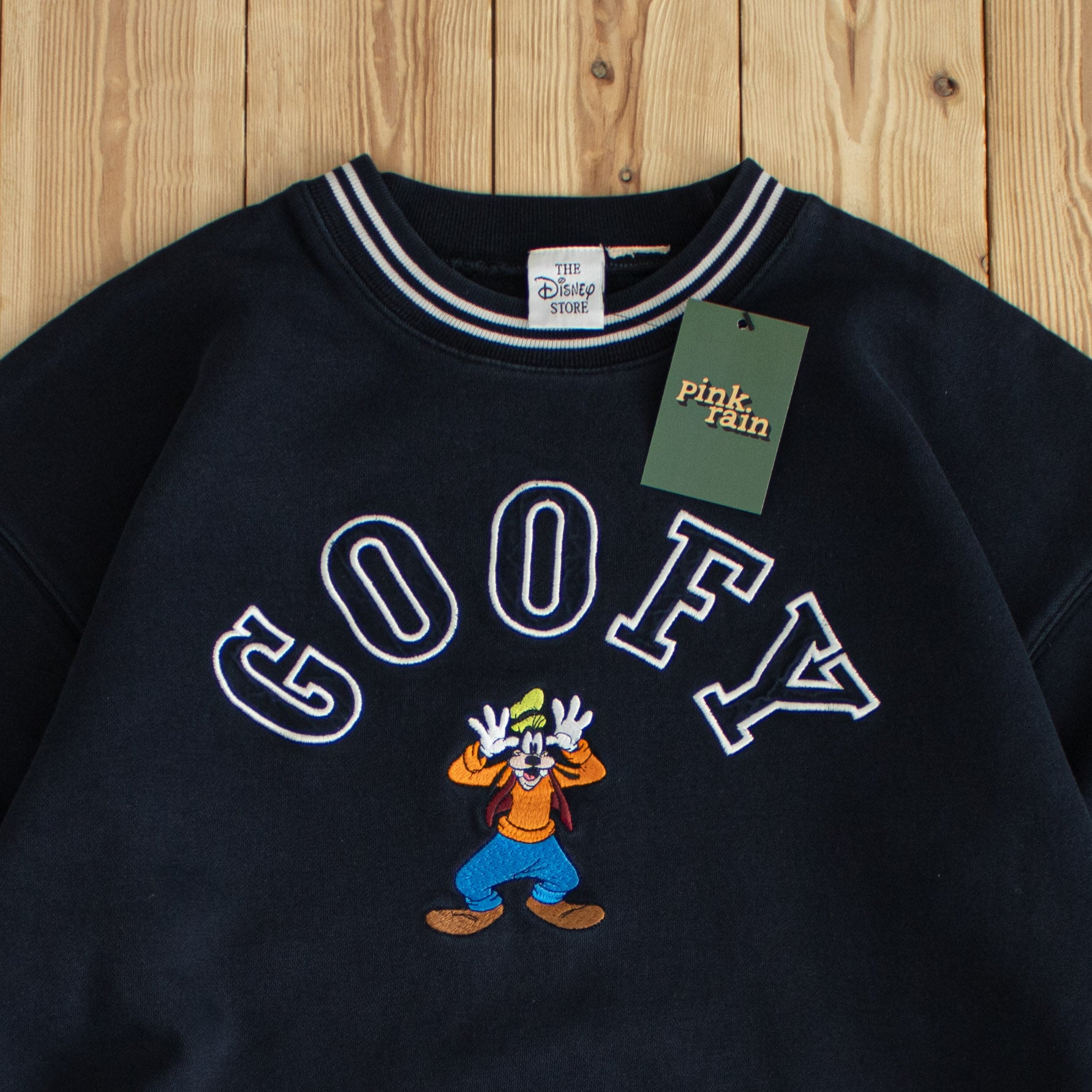 (S) Disney Goofy Vintage Embroidered Sweatshirt Black