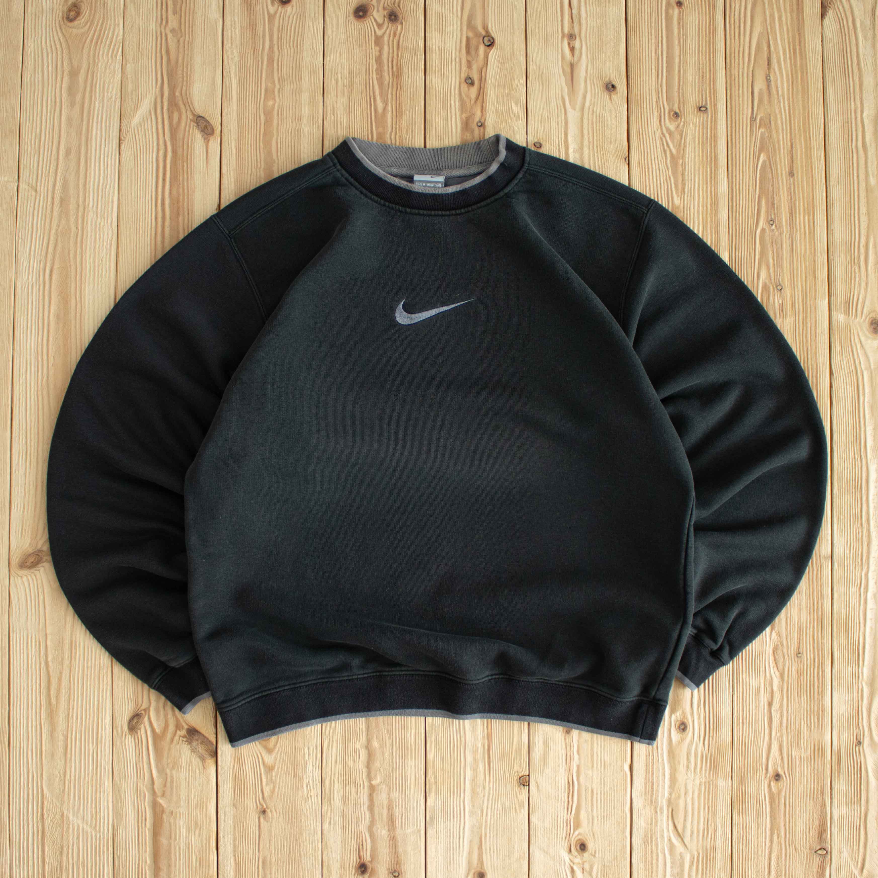 (M) Nike Swoosh Vintage Embroidered Sweatshirt Black