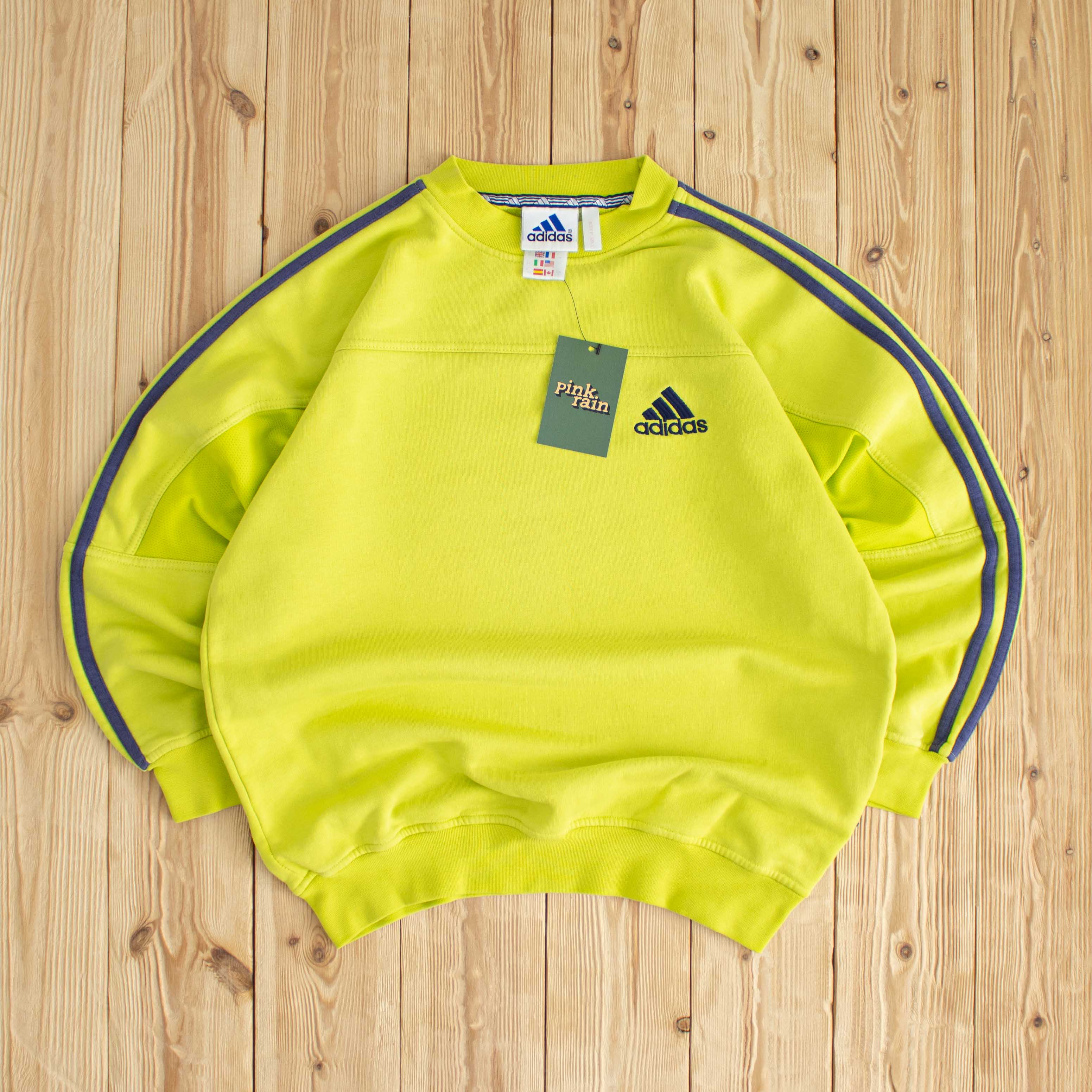 (S) Adidas Vintage Essential Embroidered Sweatshirt Yellow