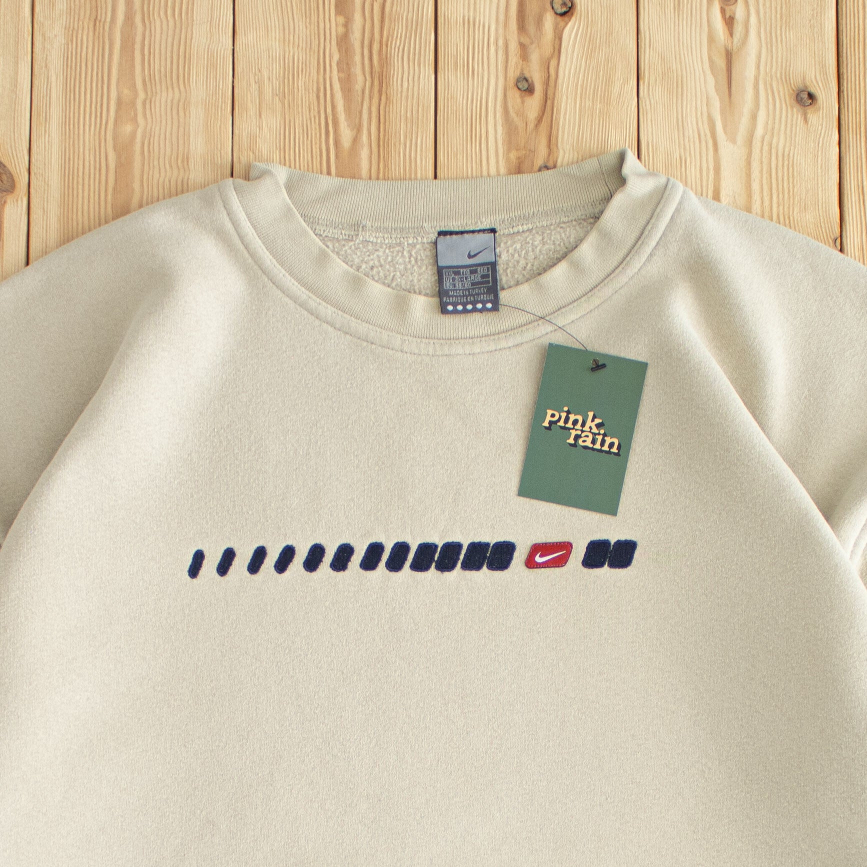 (XL) Nike Mini Swoosh Vintage Embroidered Sweatshirt Beige