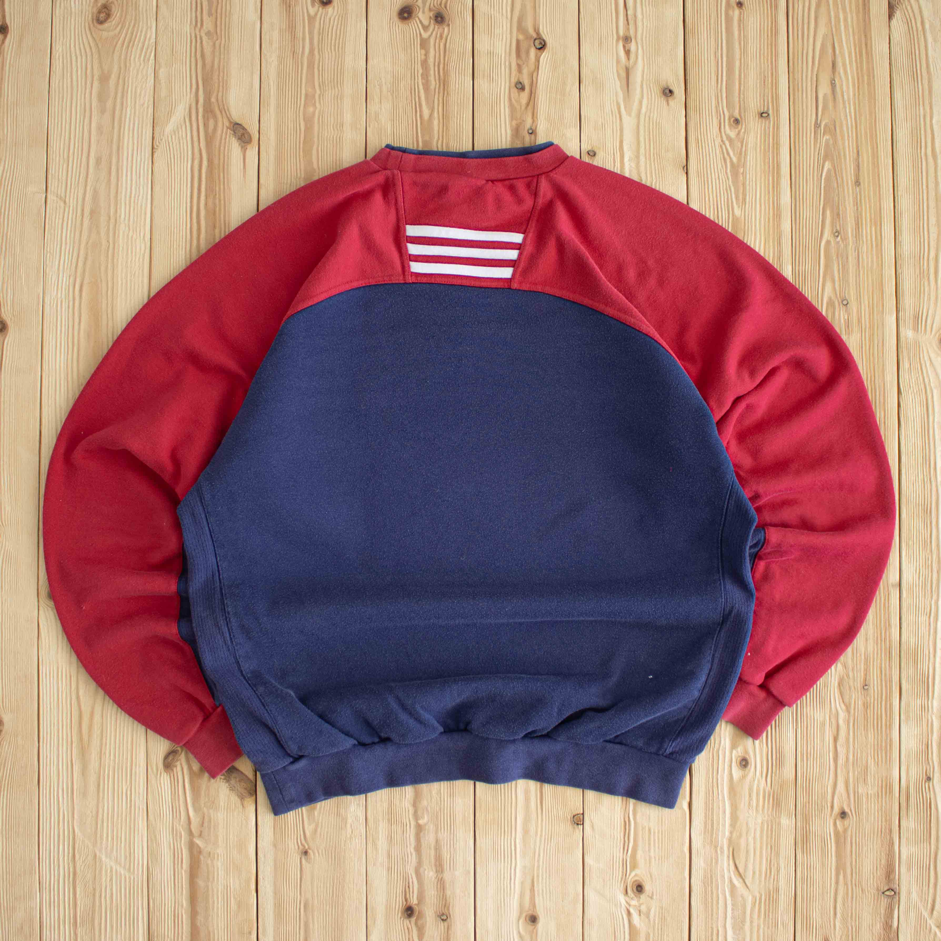 (L) Adidas Center Logo Vintage Embroidered Sweatshirt Blue
