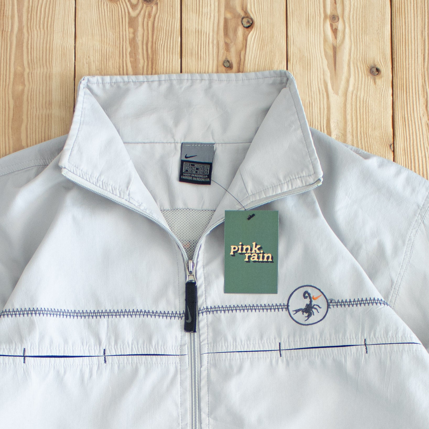 (L) Nike Scorpio Vintage Embroidered Jacket Gray