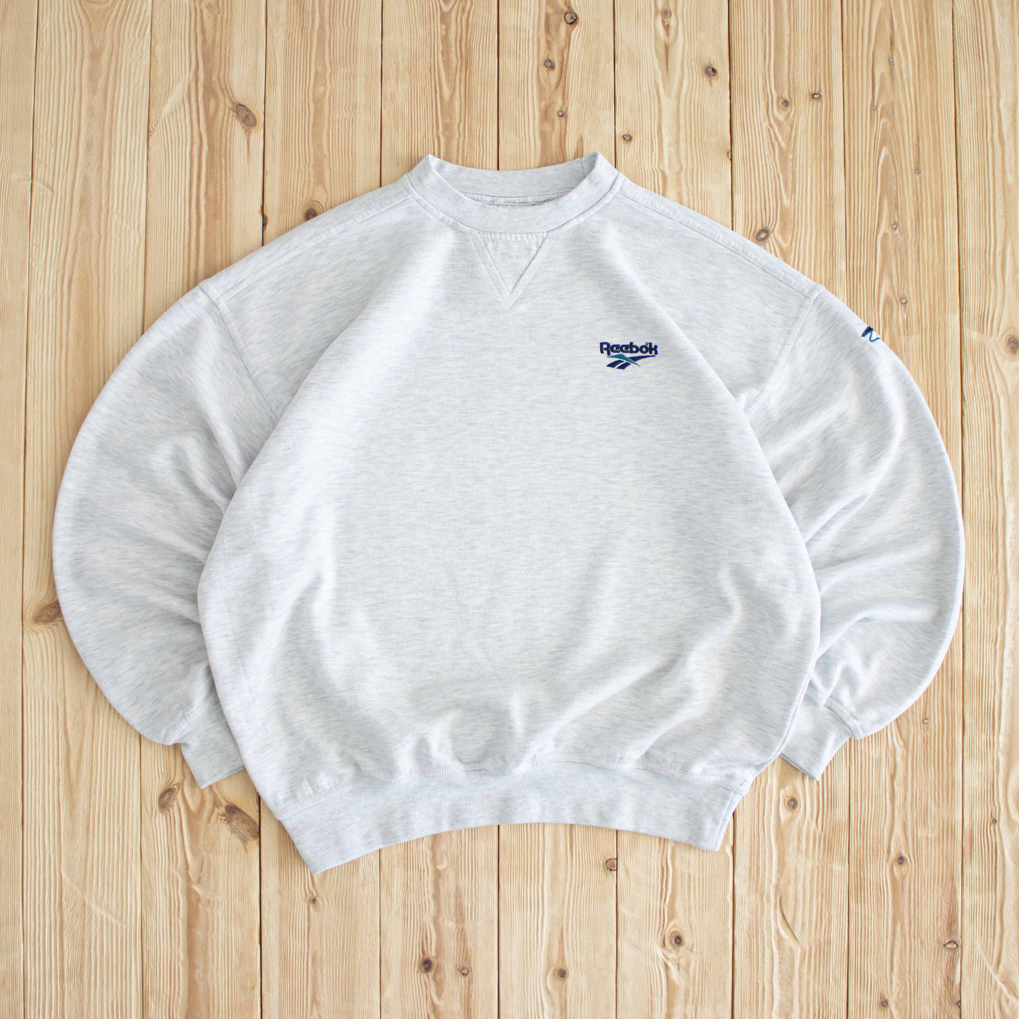(M) Reebok Vintage Essential Embroidered Sweatshirt Gray