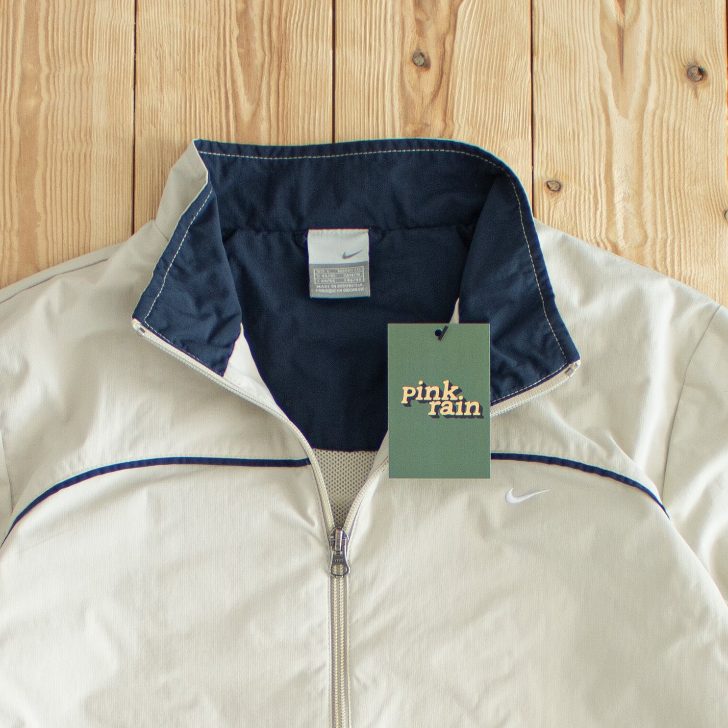 (S) Nike Vintage Essential Embroidered Jacket Beige
