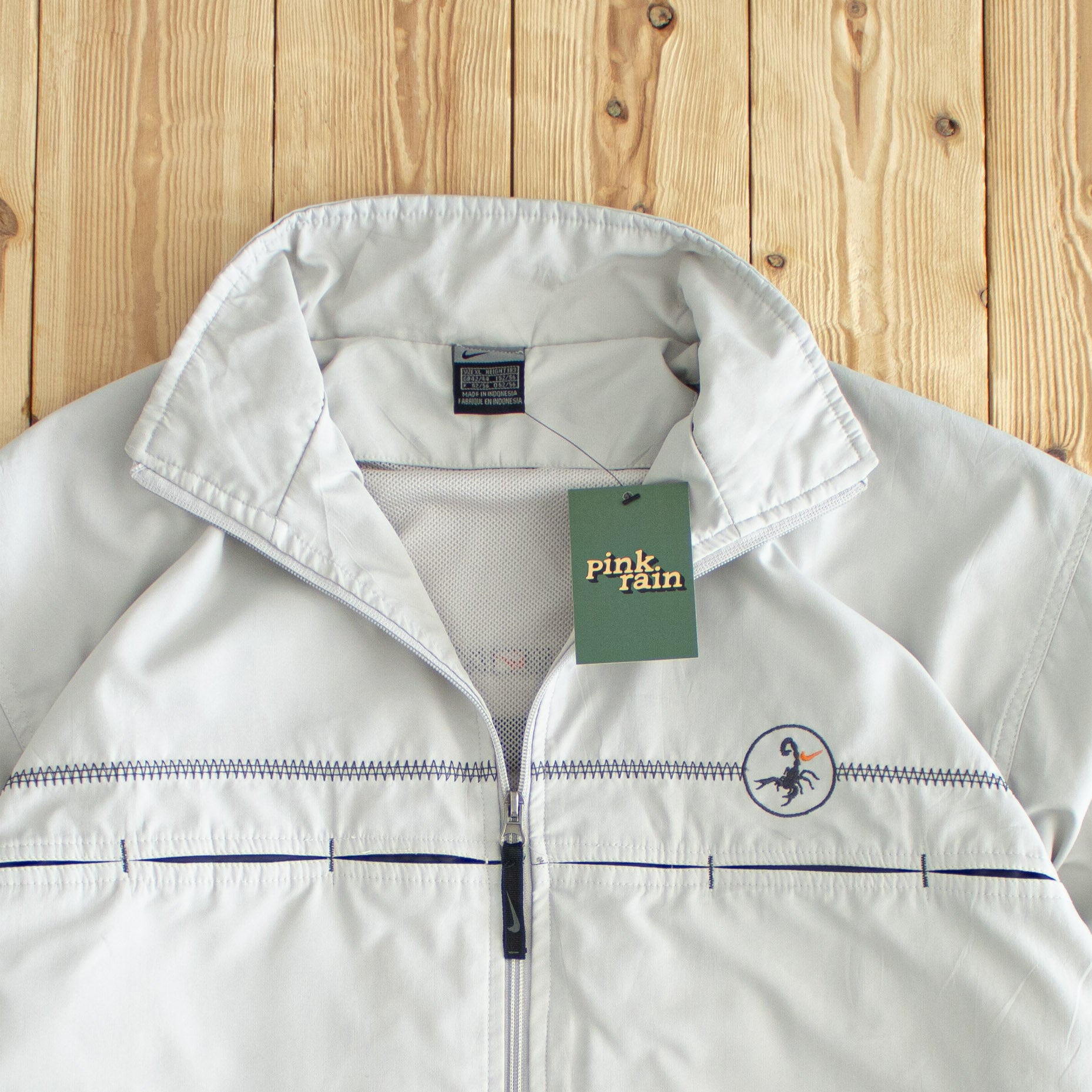 (L) Nike Scorpio Vintage Embroidered Jacket Gray