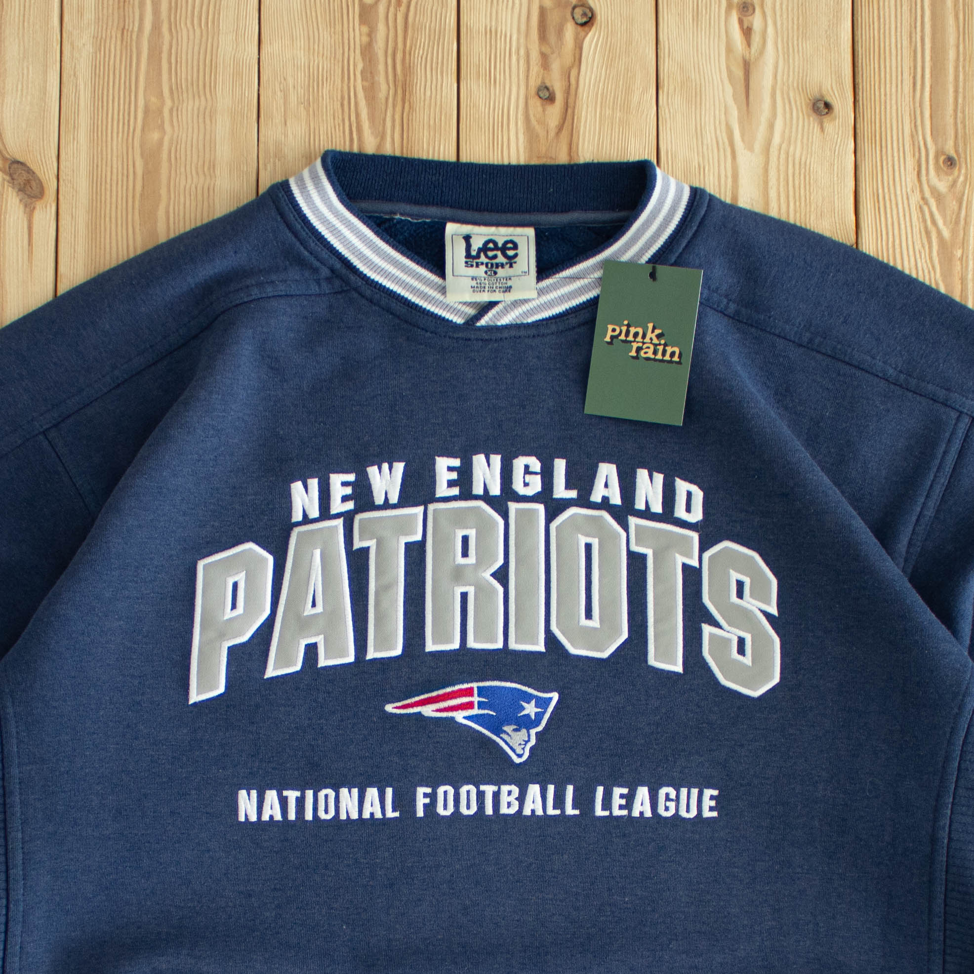 (XL) Lee New England Patriots Vintage Embroidered Sweatshirt Blue