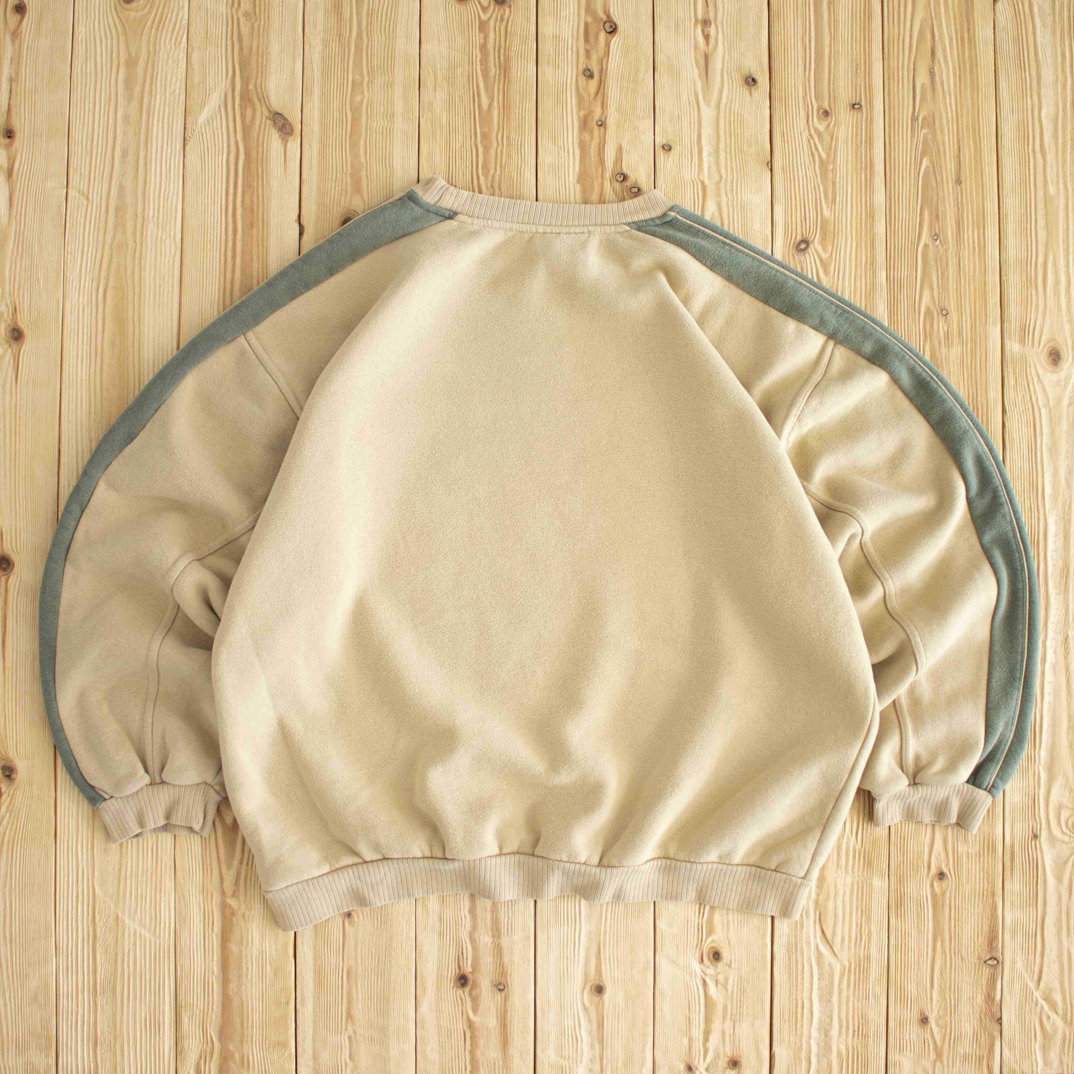 (L/XL) Reebok Vintage Essential Embroidered Sweatshirt Beige