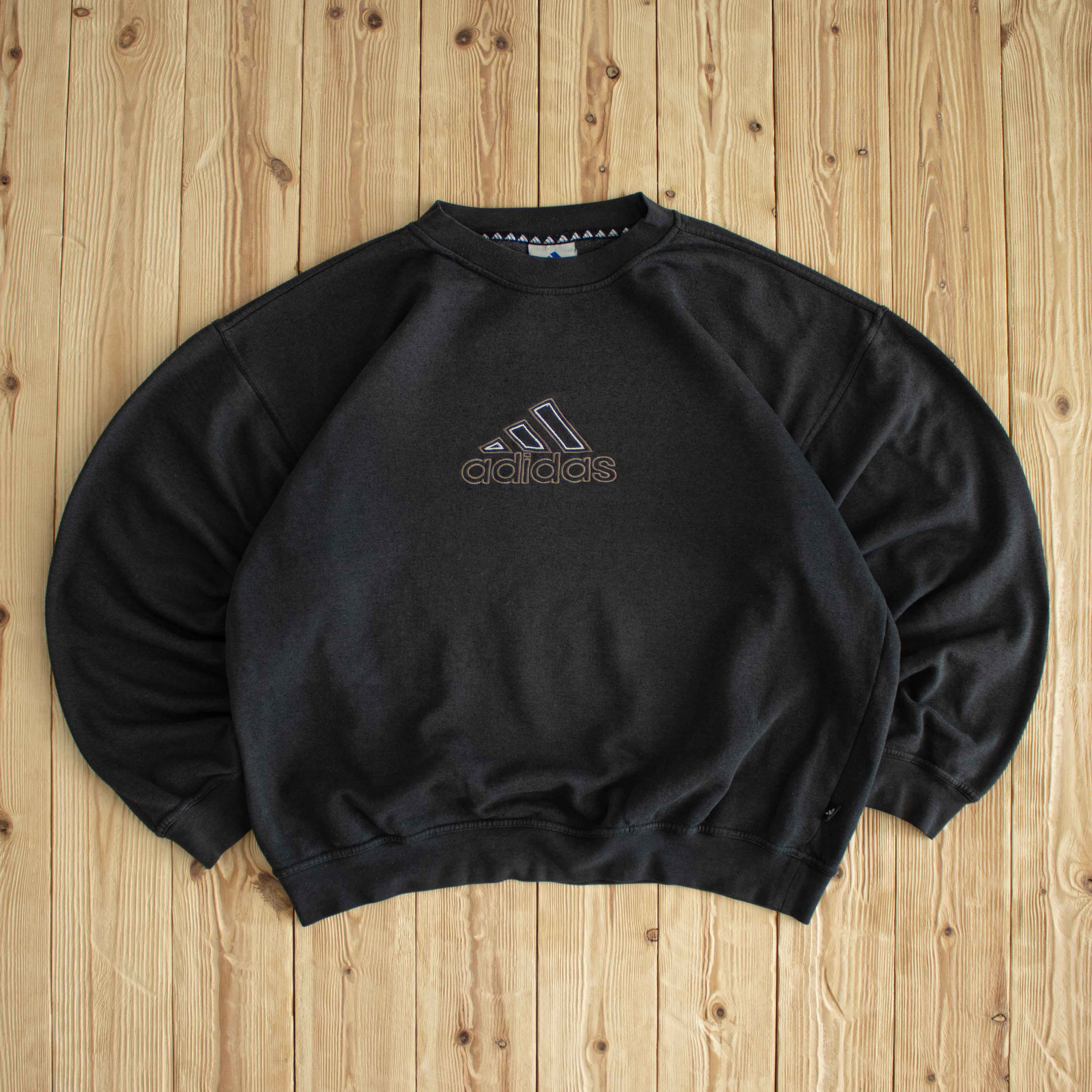 (L) Adidas Logo Vintage Embroidered Sweatshirt Black