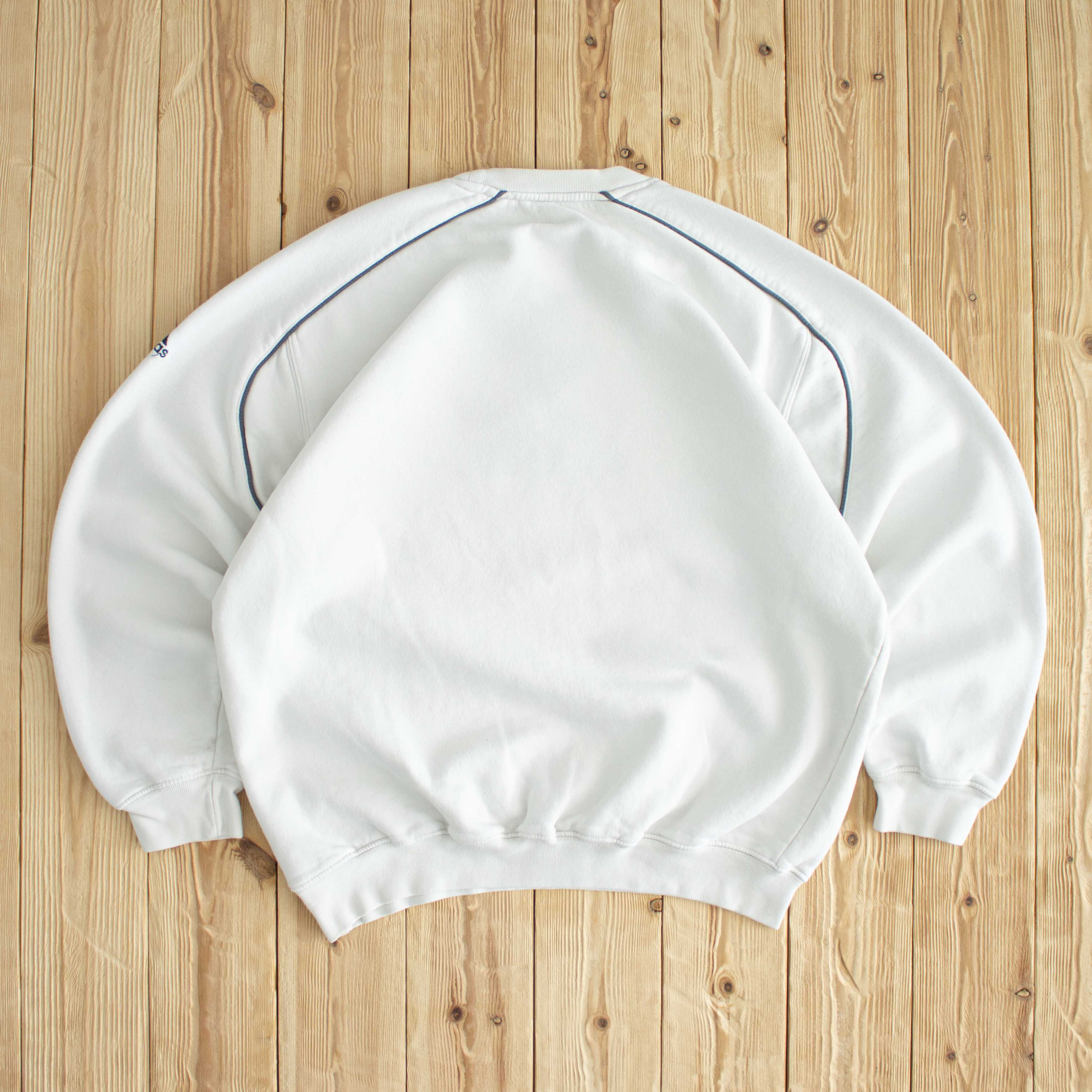 (L) Adidas Logo Vintage Embroidered Sweatshirt White