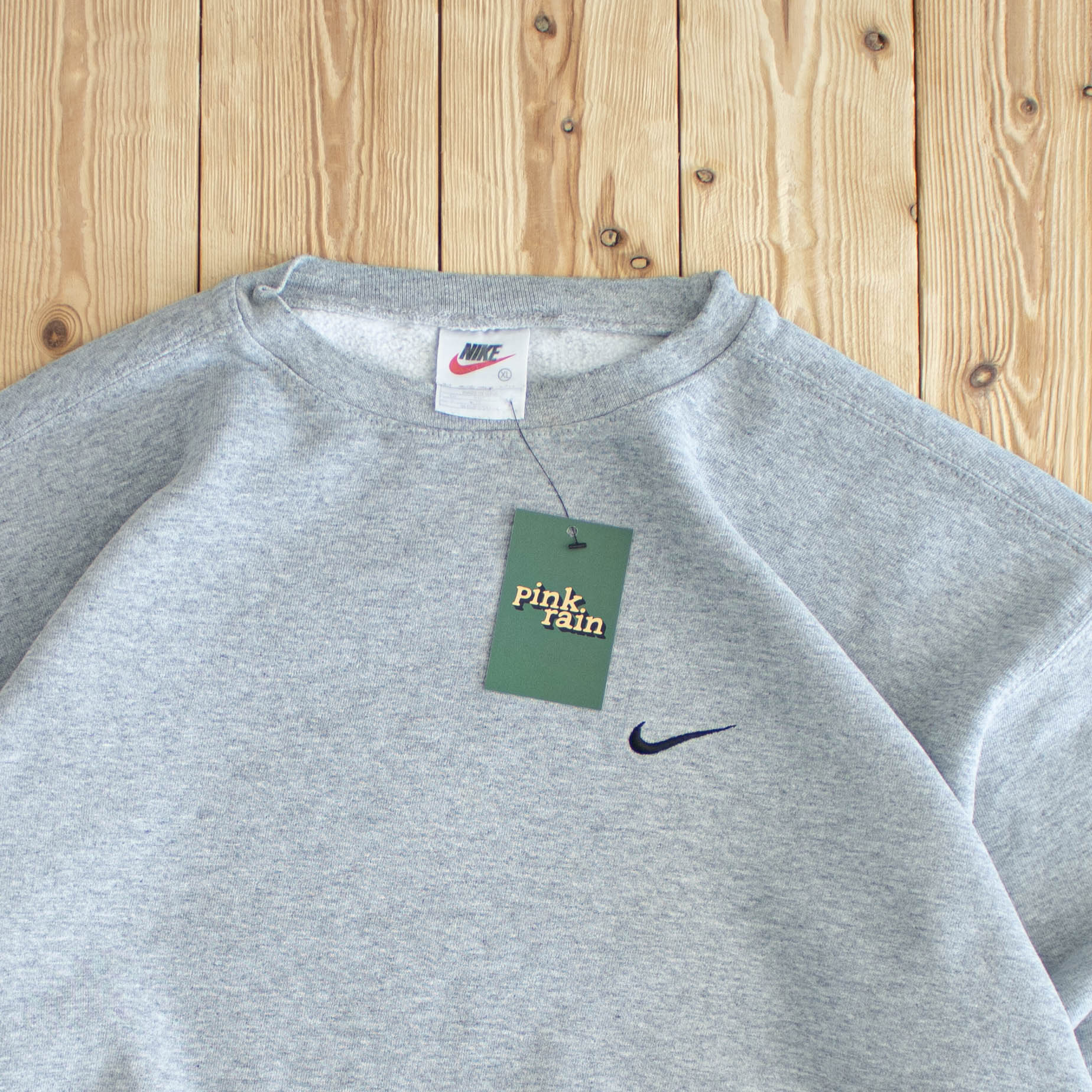 (L) 90s Nike Essential Vintage Embroidered Sweatshirt Gray